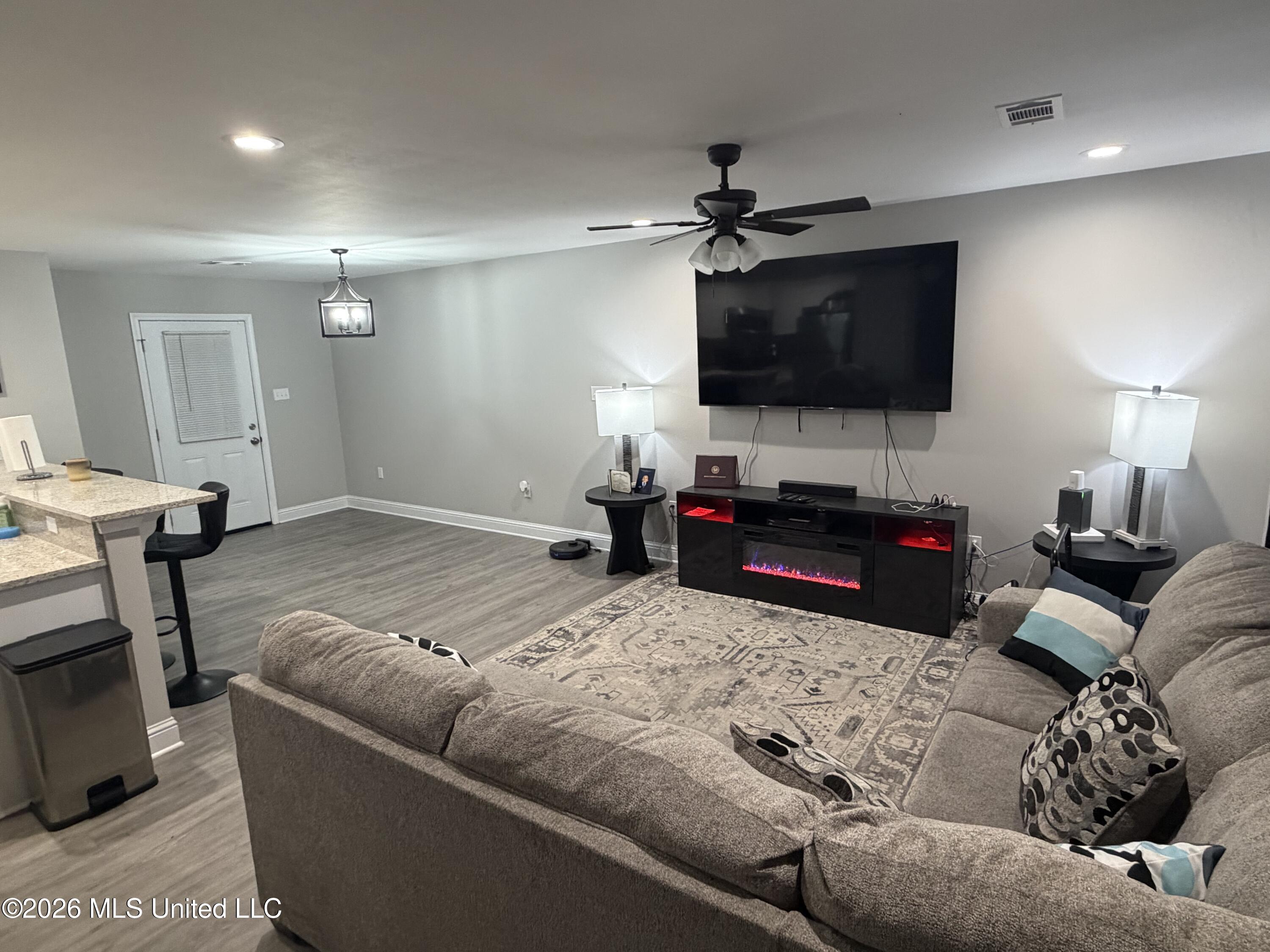 444 Peters Road Property Photo 11