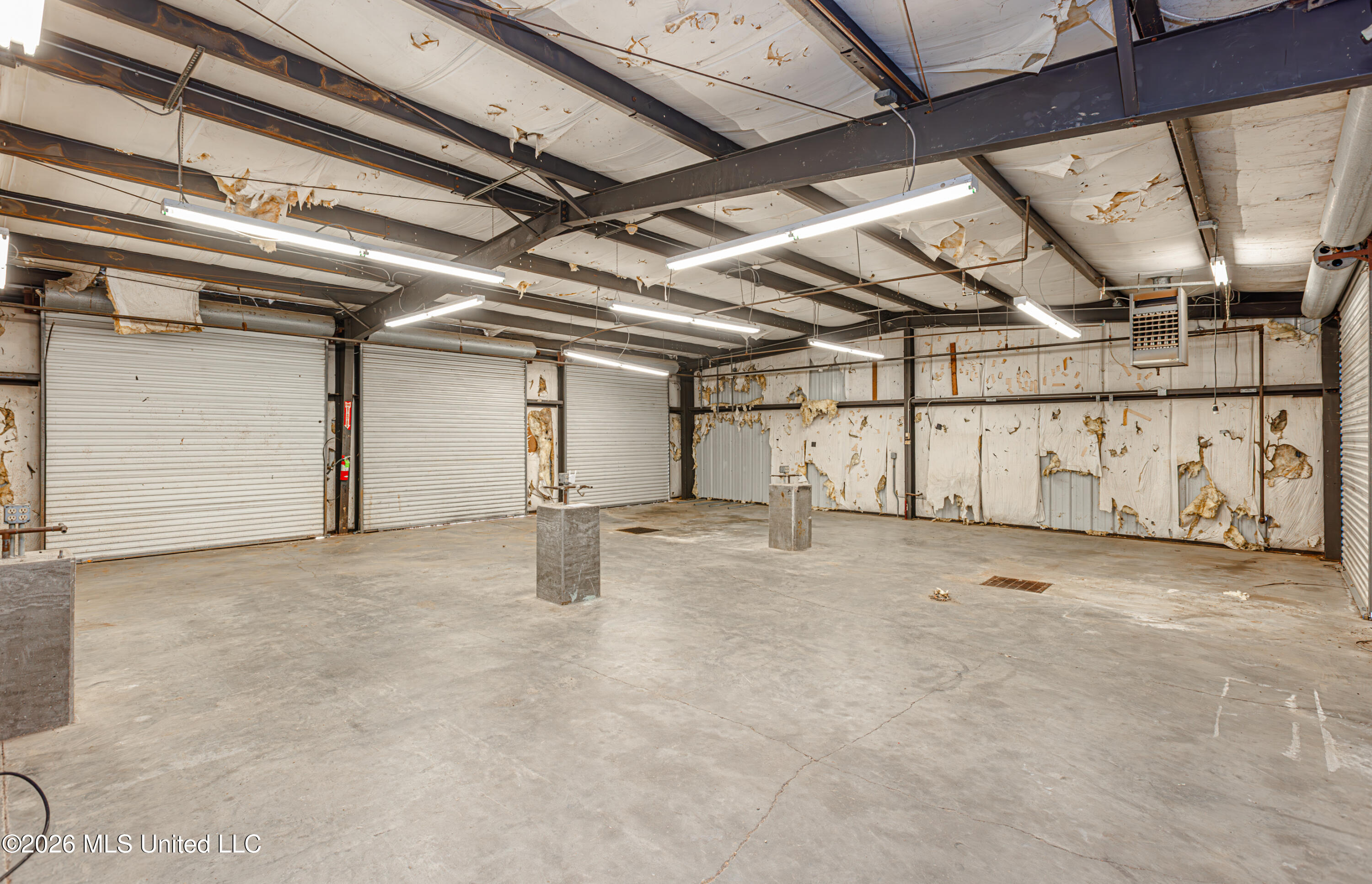 3607 Interstate 55 Property Photo 9