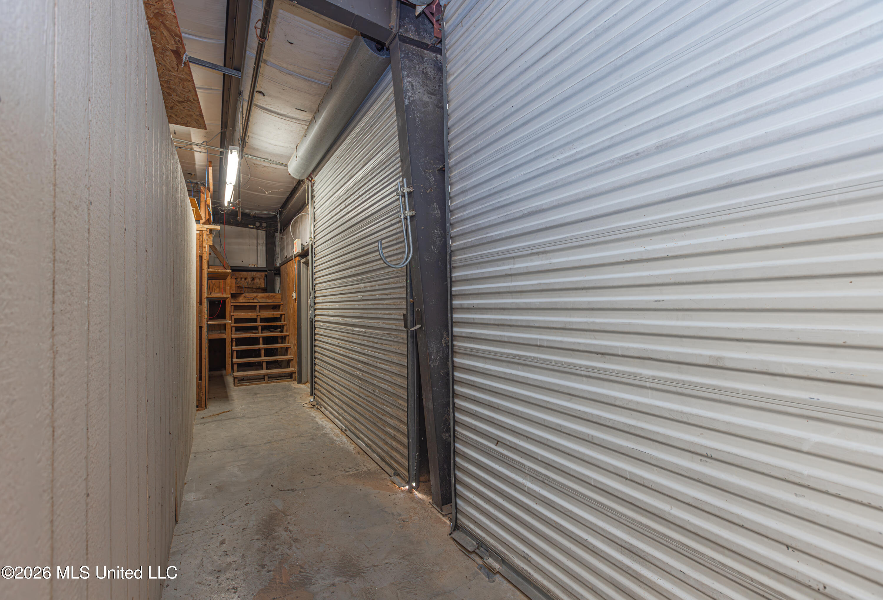 3607 Interstate 55 Property Photo 10