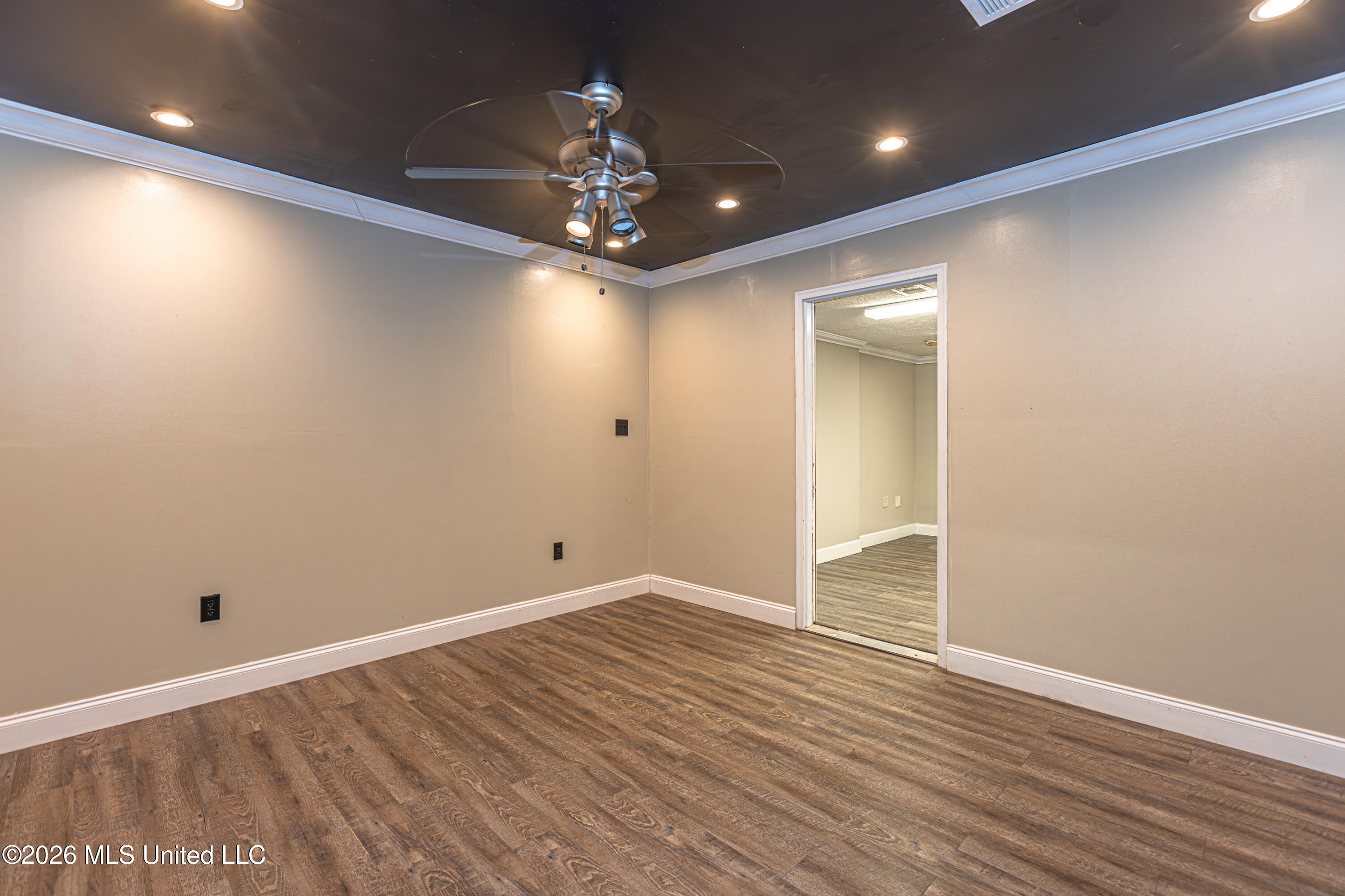 3607 Interstate 55 Property Photo 12
