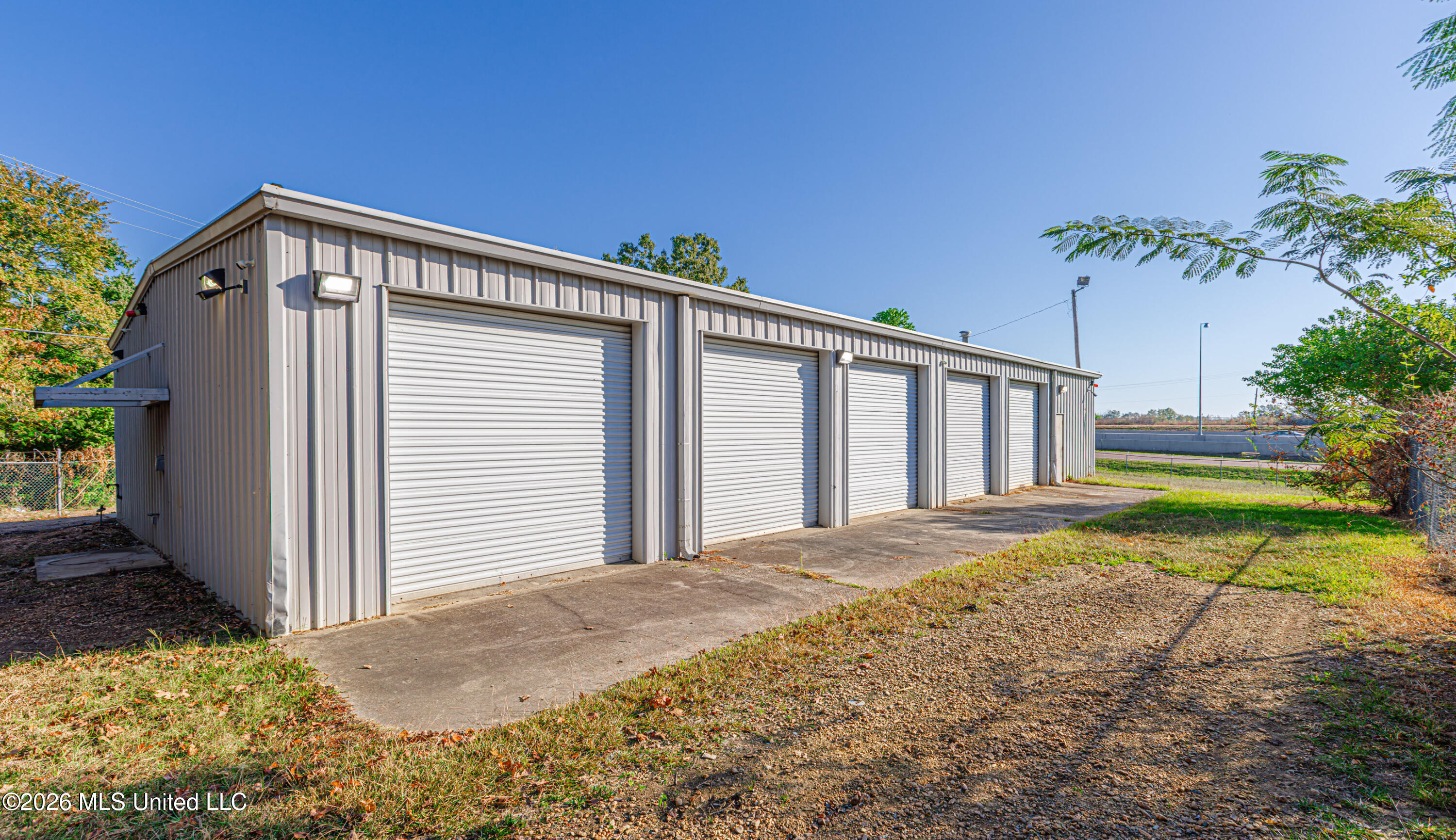 3607 Interstate 55 Property Photo 20