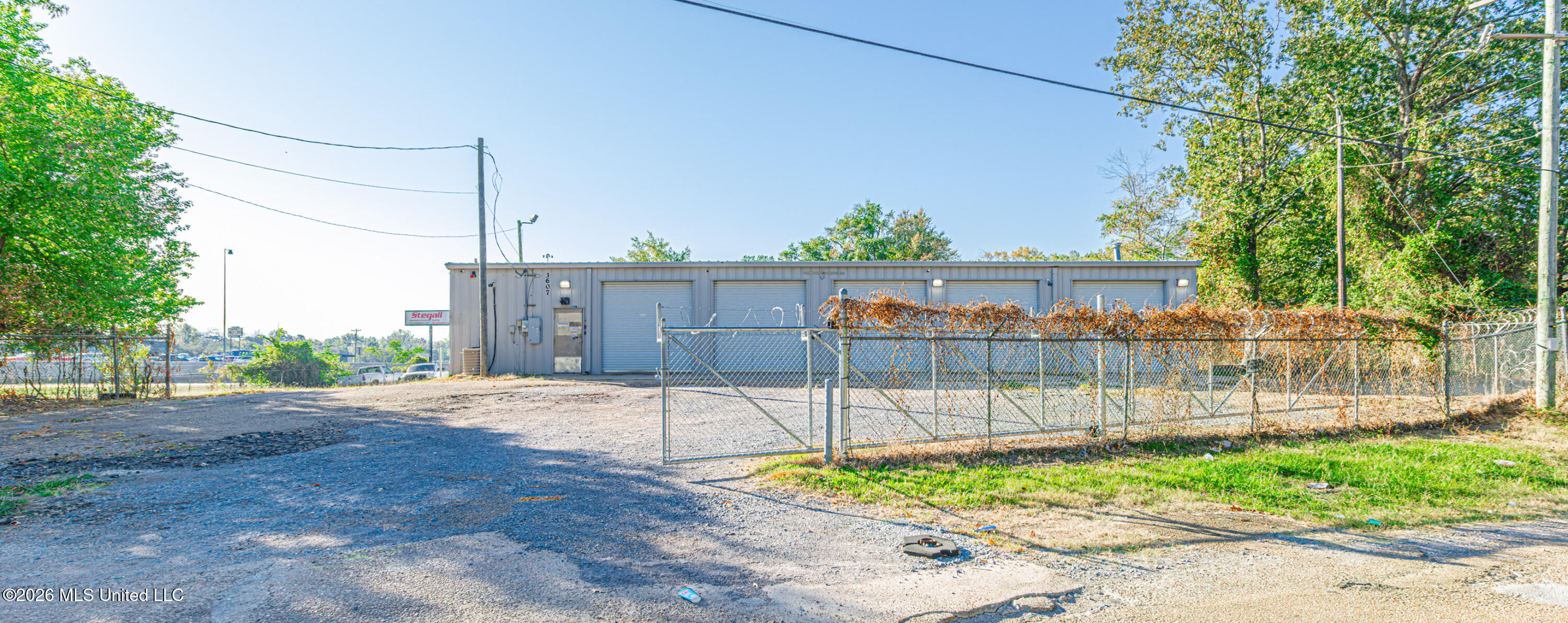 3607 Interstate 55 Property Photo 21