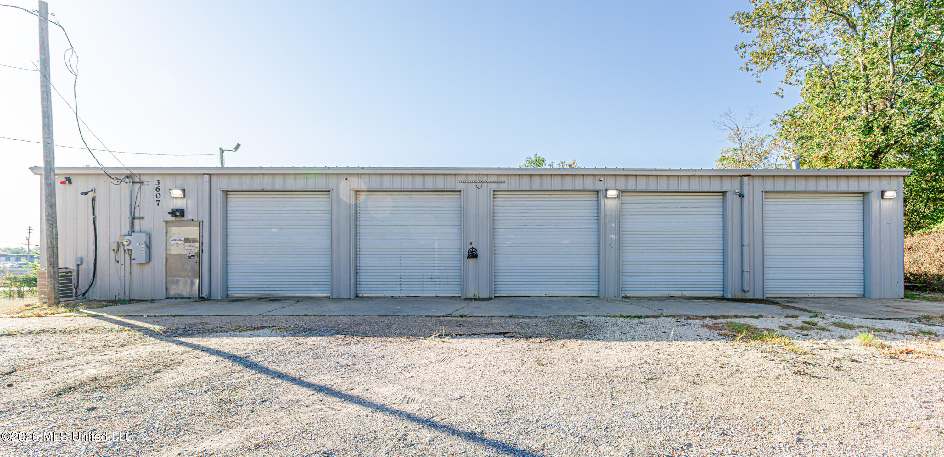 3607 Interstate 55 Property Photo 23