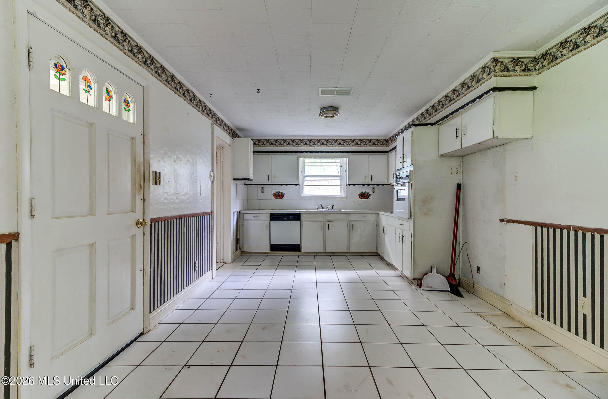 14037 Schonewitz Road Property Photo 6