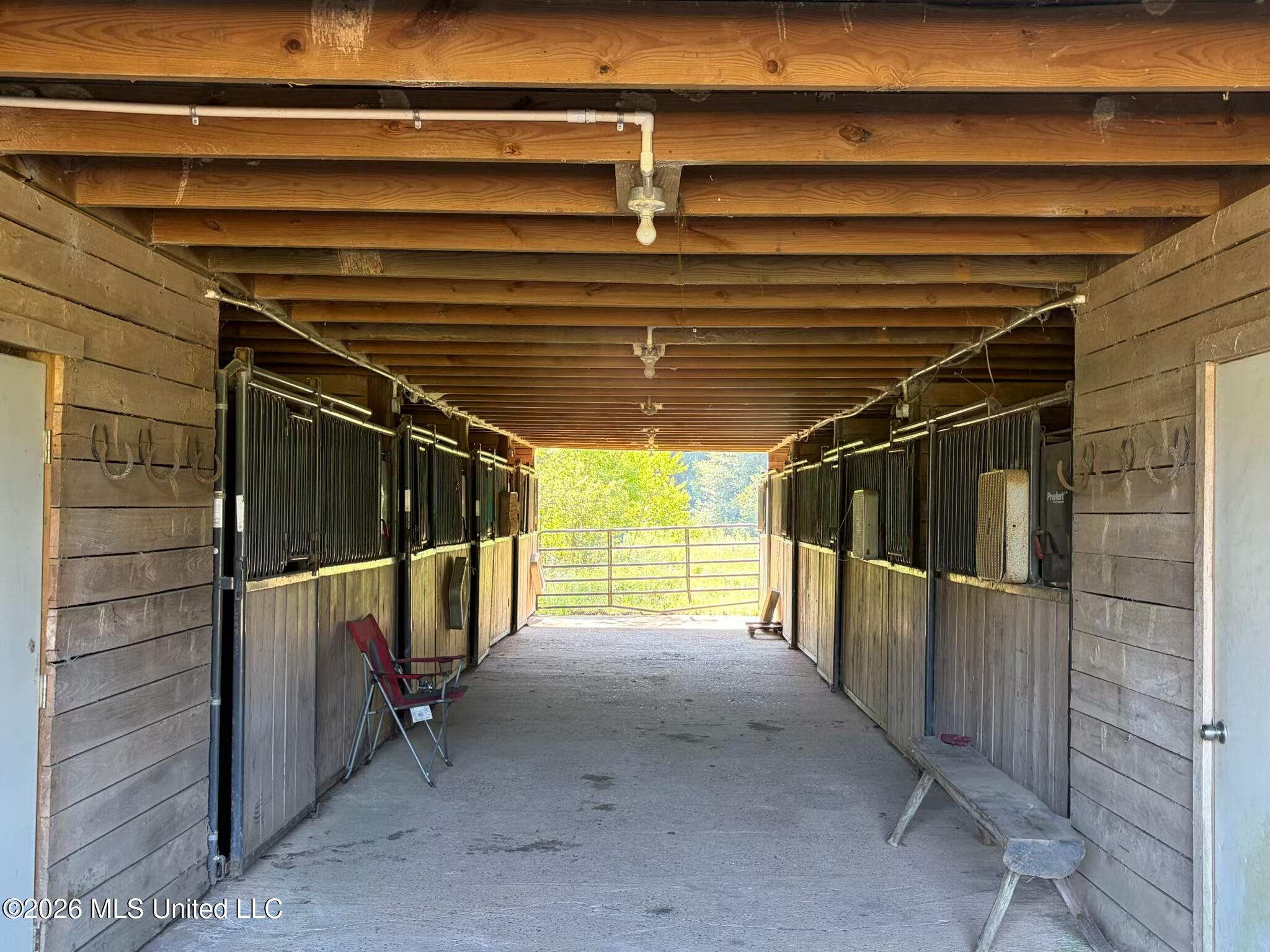 1046 Mullins Property Photo 27