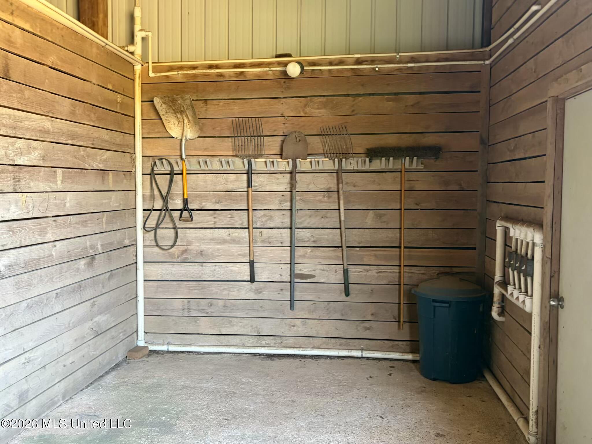 1046 Mullins Property Photo 29