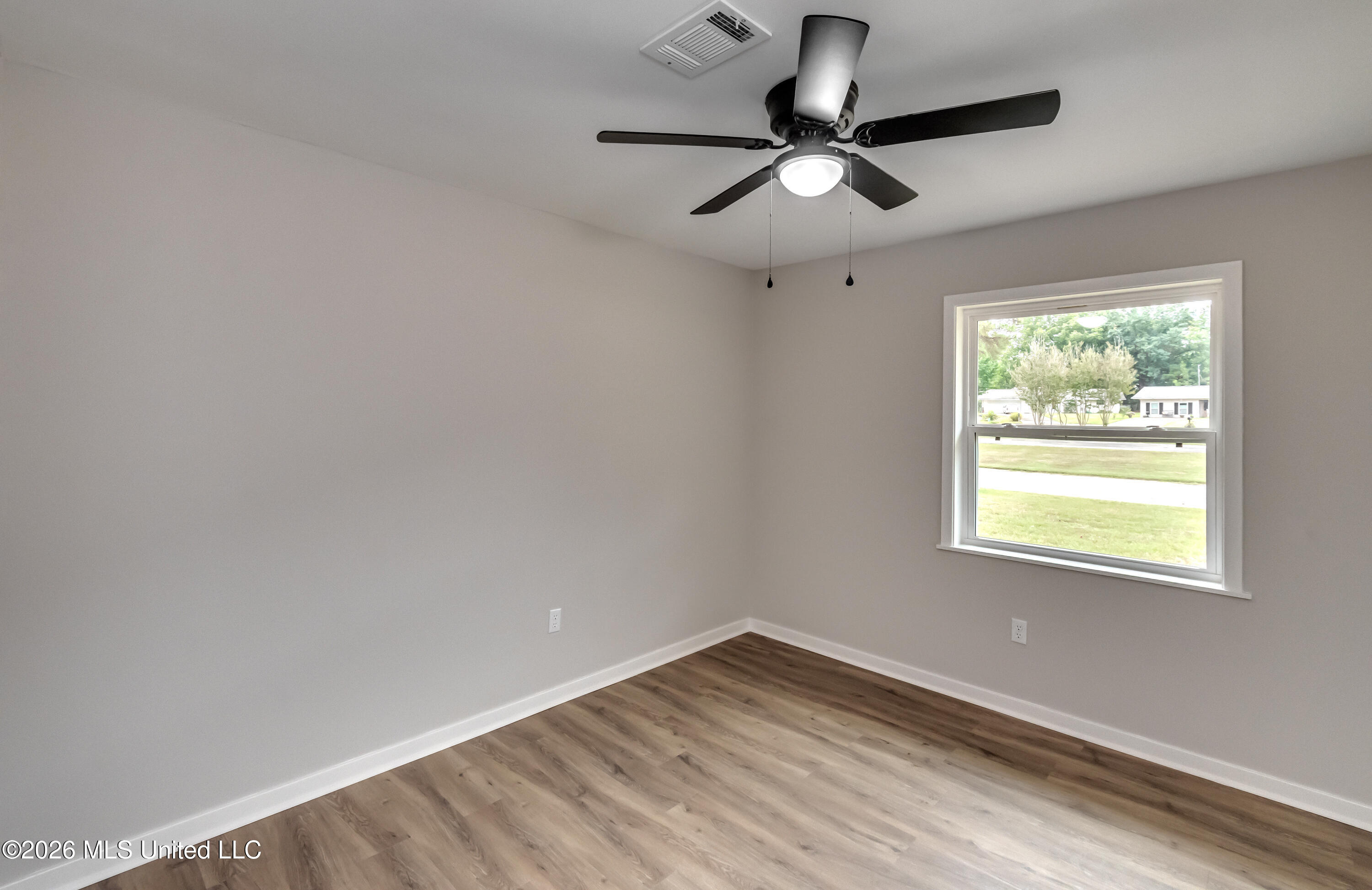 108 Crimson Lane Property Photo 28