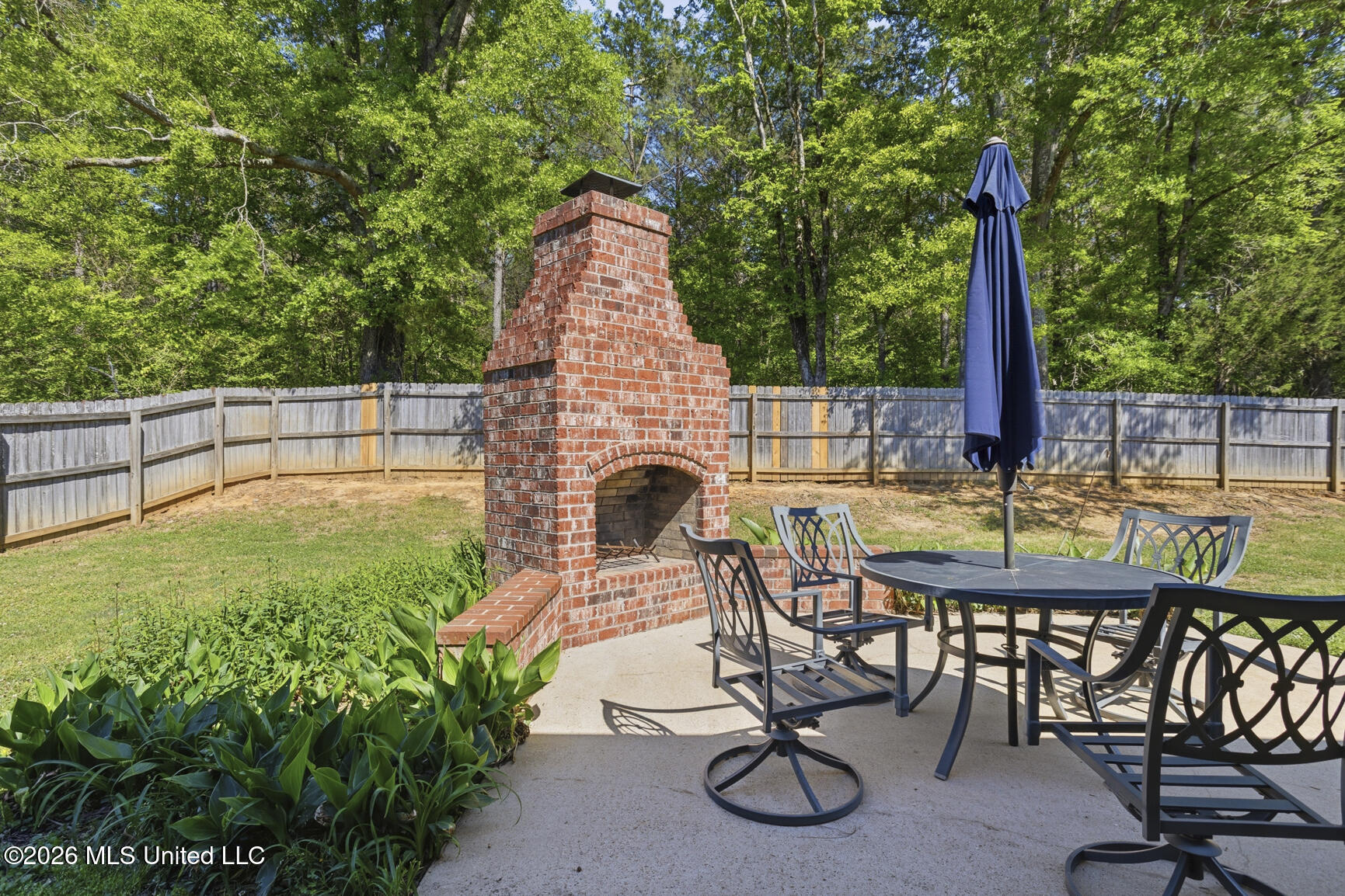 202 Belle Oak Drive Property Photo 2
