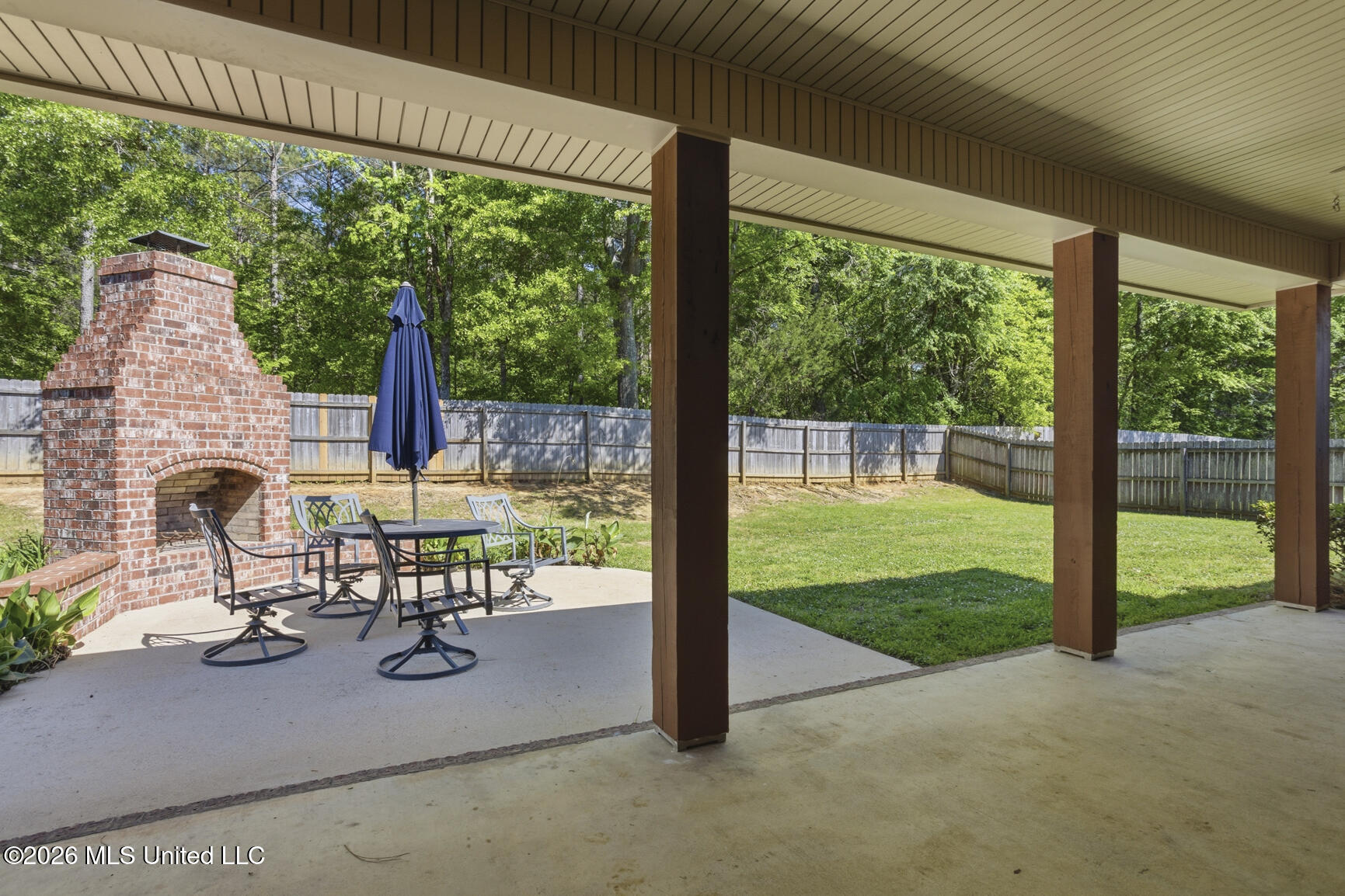 202 Belle Oak Drive Property Photo 3