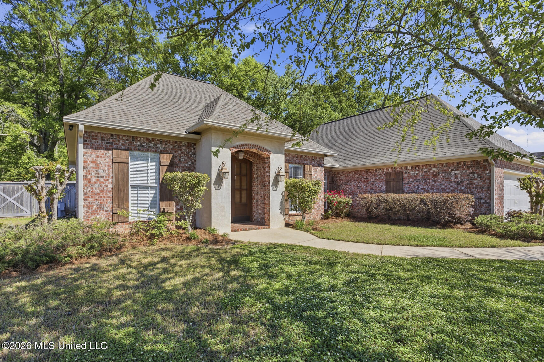 202 Belle Oak Drive Property Photo 4