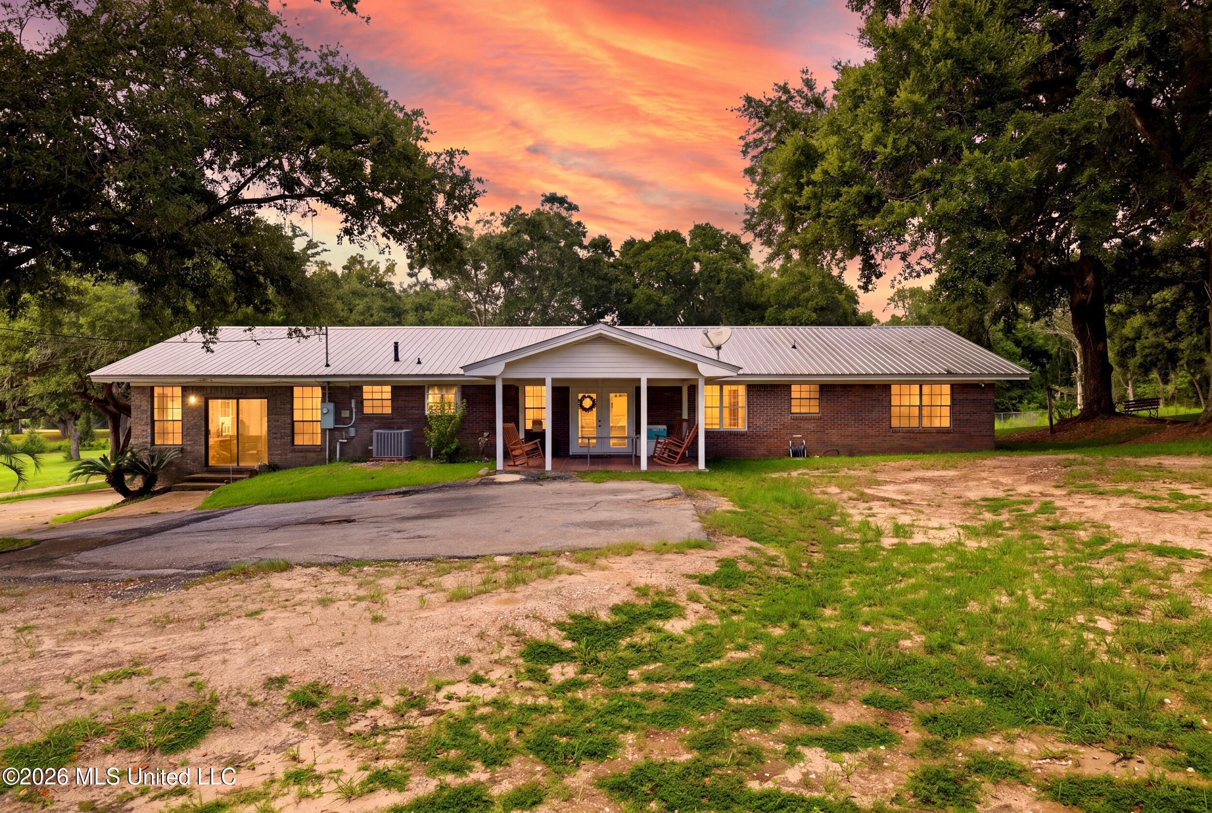 12506 Lorraine Road Property Photo 6