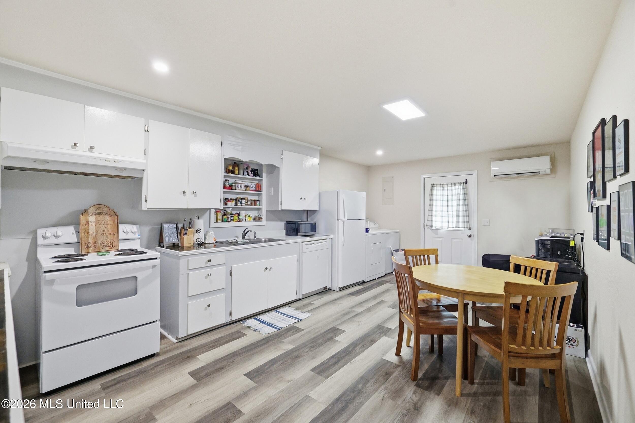 12506 Lorraine Road Property Photo 40