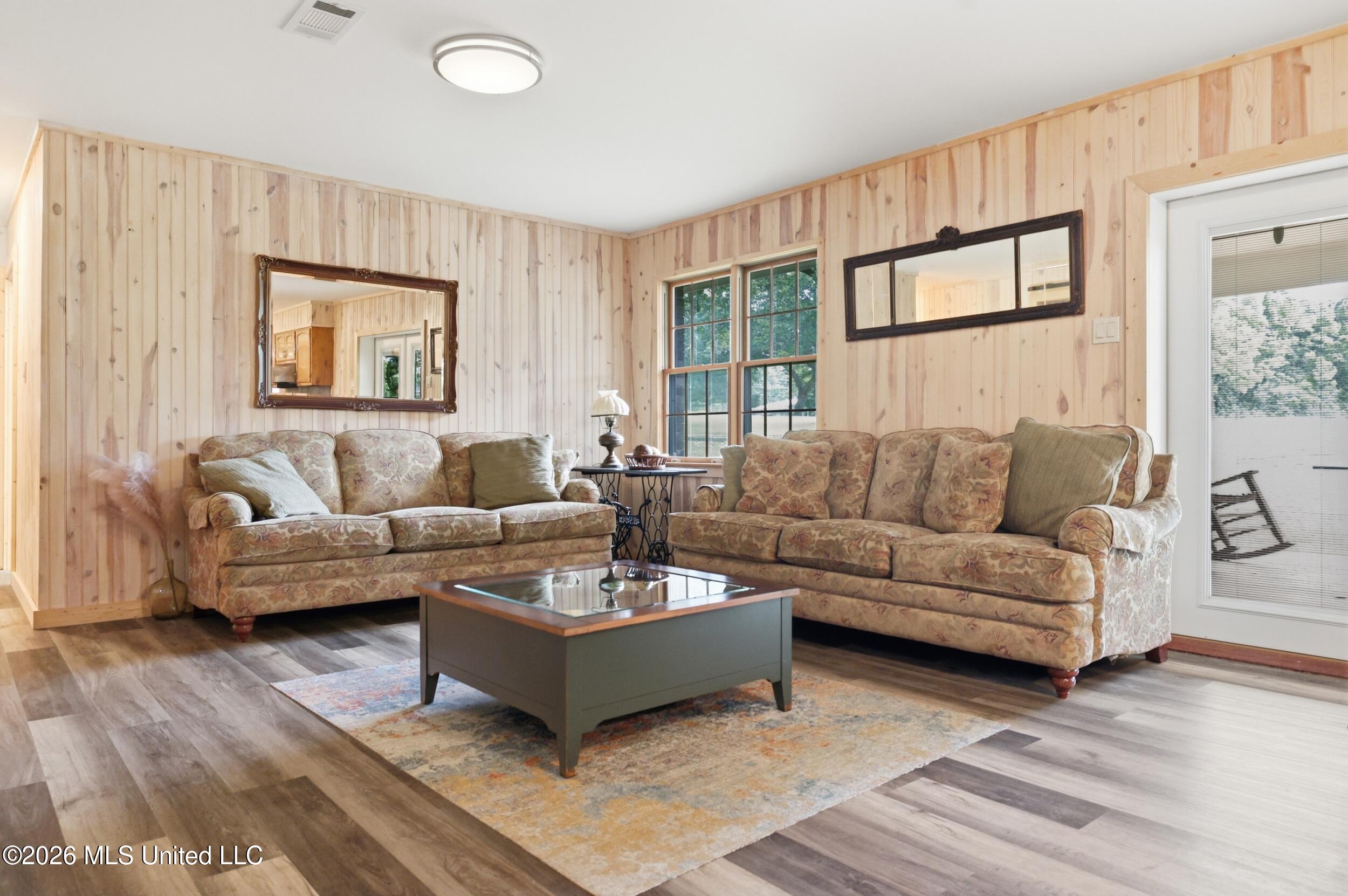 12506 Lorraine Road Property Photo 10