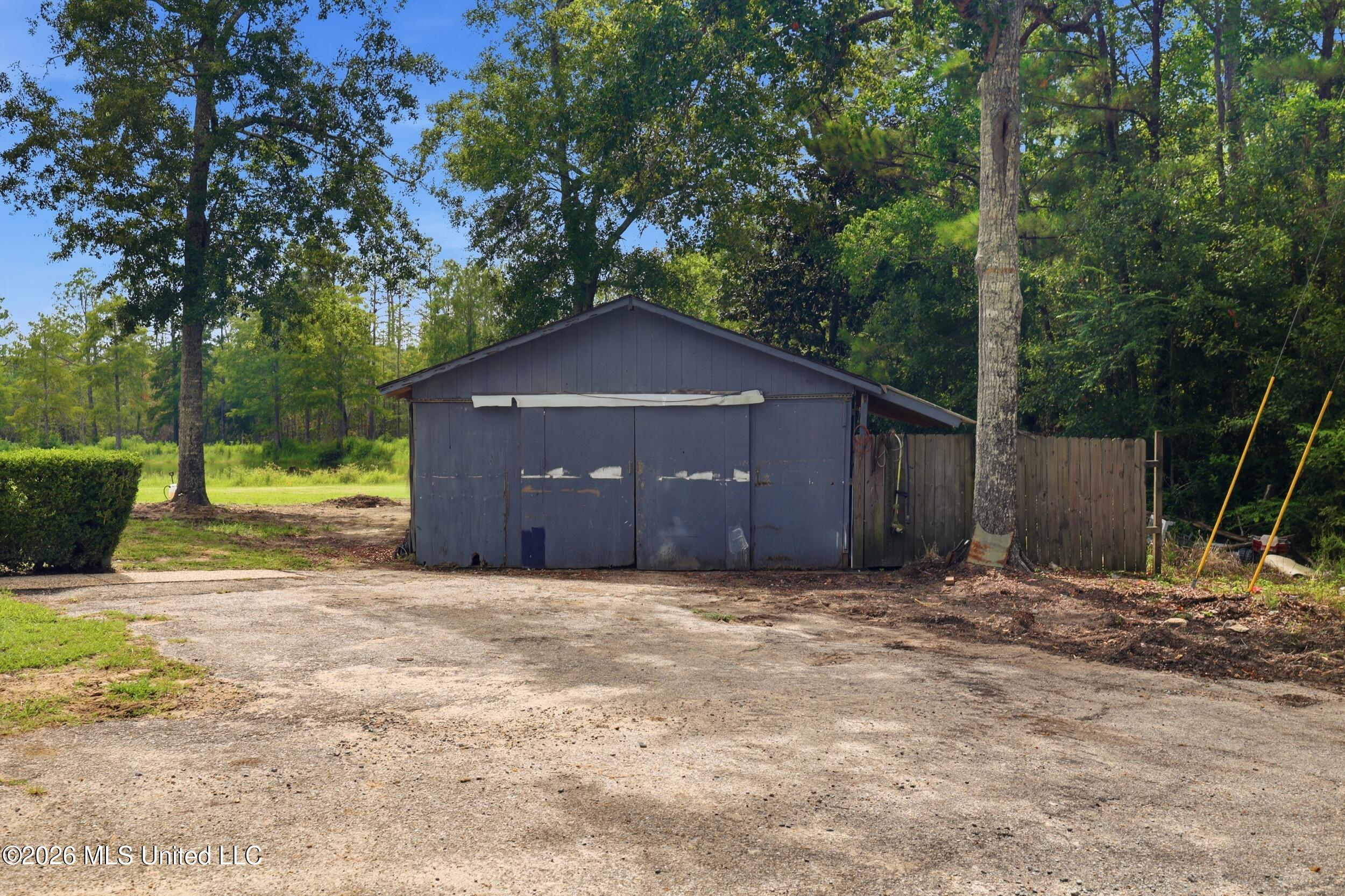 12448 Lorraine Road Property Photo 23