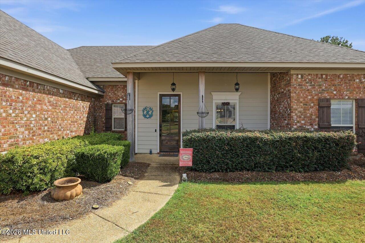 2022 E Ridge Circle Property Photo 3