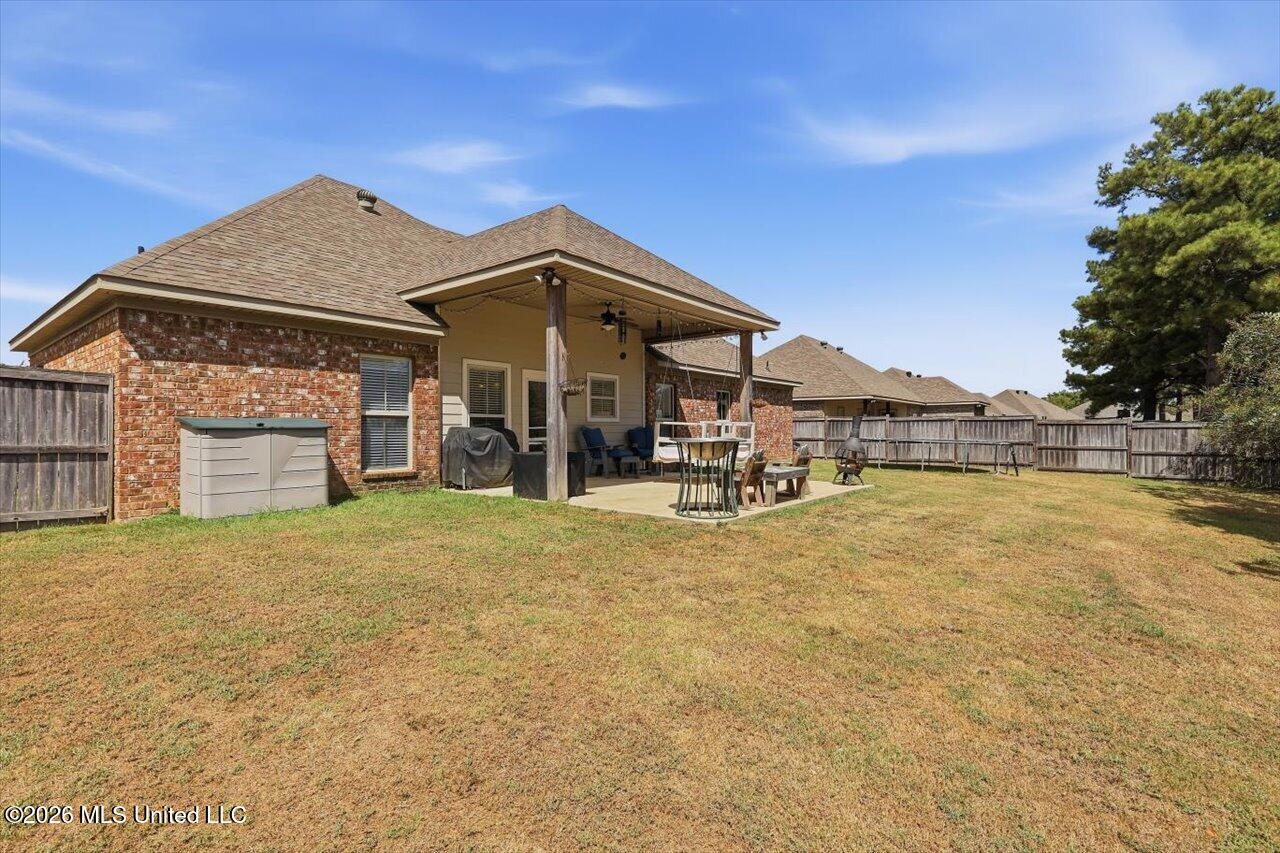 2022 E Ridge Circle Property Photo 32