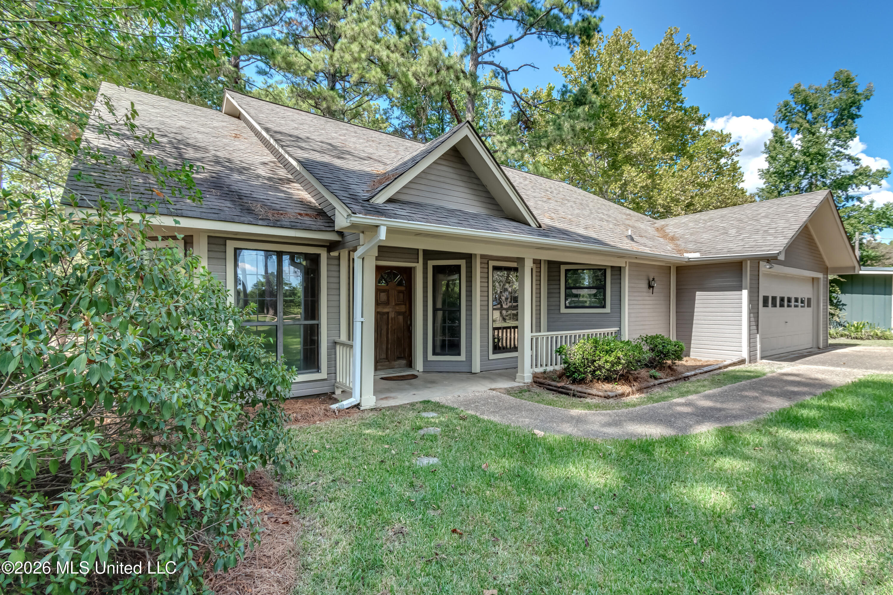 333 Lake Harbor Road Property Photo 1