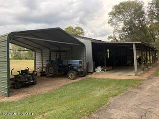 1310 Jones Loop Property Photo 5