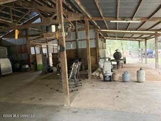 1310 Jones Loop Property Photo 6