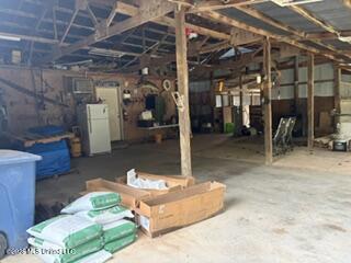 1310 Jones Loop Property Photo 7