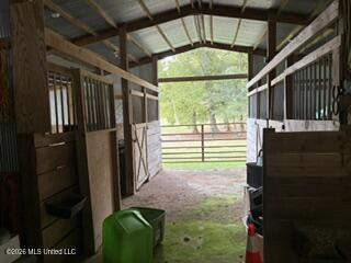 1310 Jones Loop Property Photo 9
