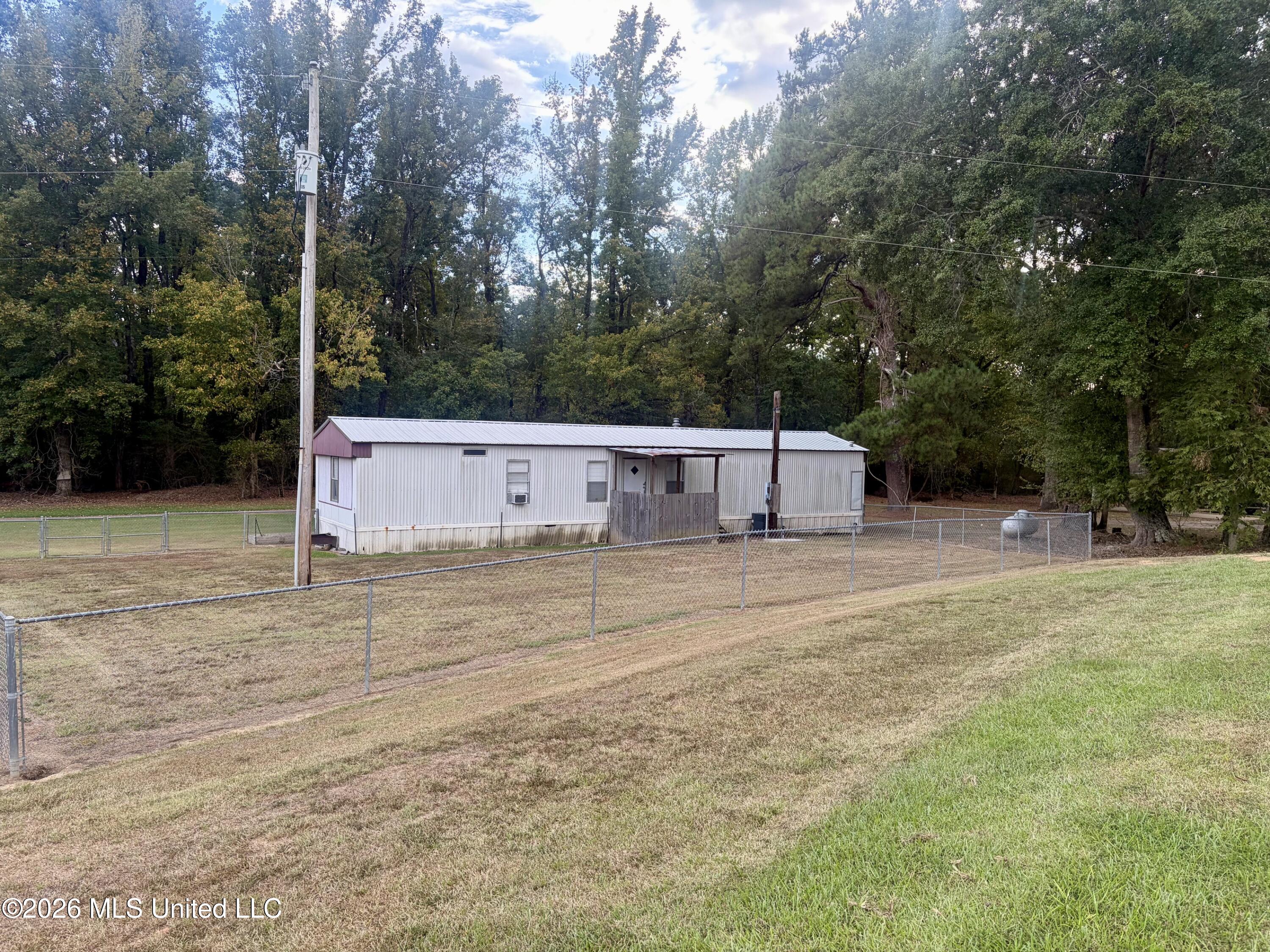 1310 Jones Loop Property Photo 15