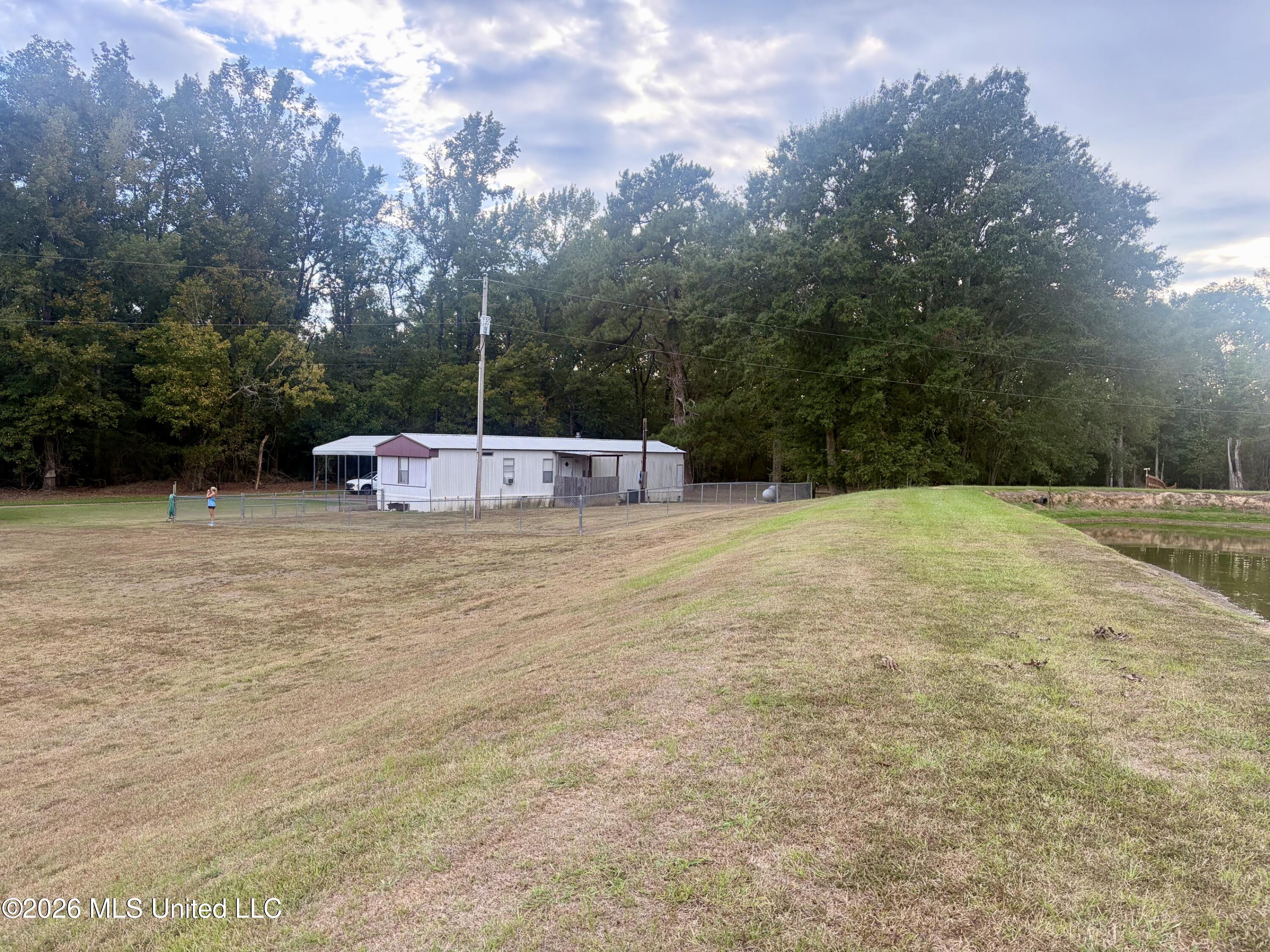 1310 Jones Loop Property Photo 16