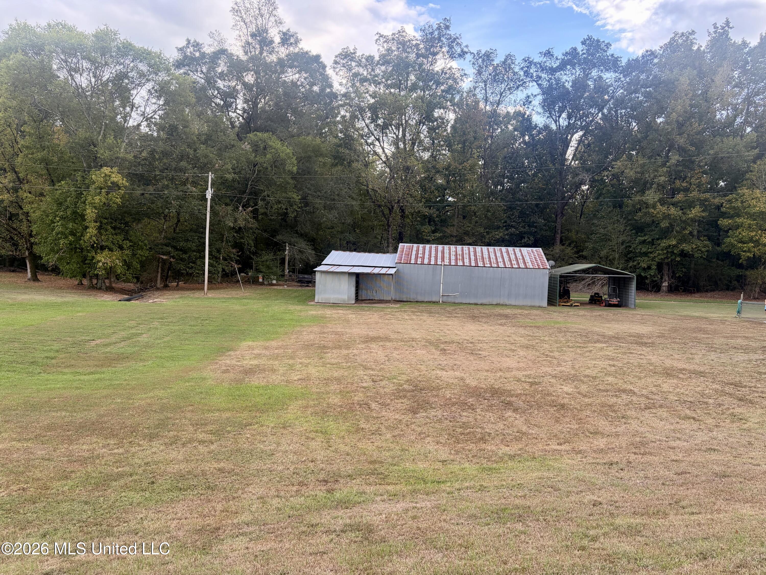 1310 Jones Loop Property Photo 17