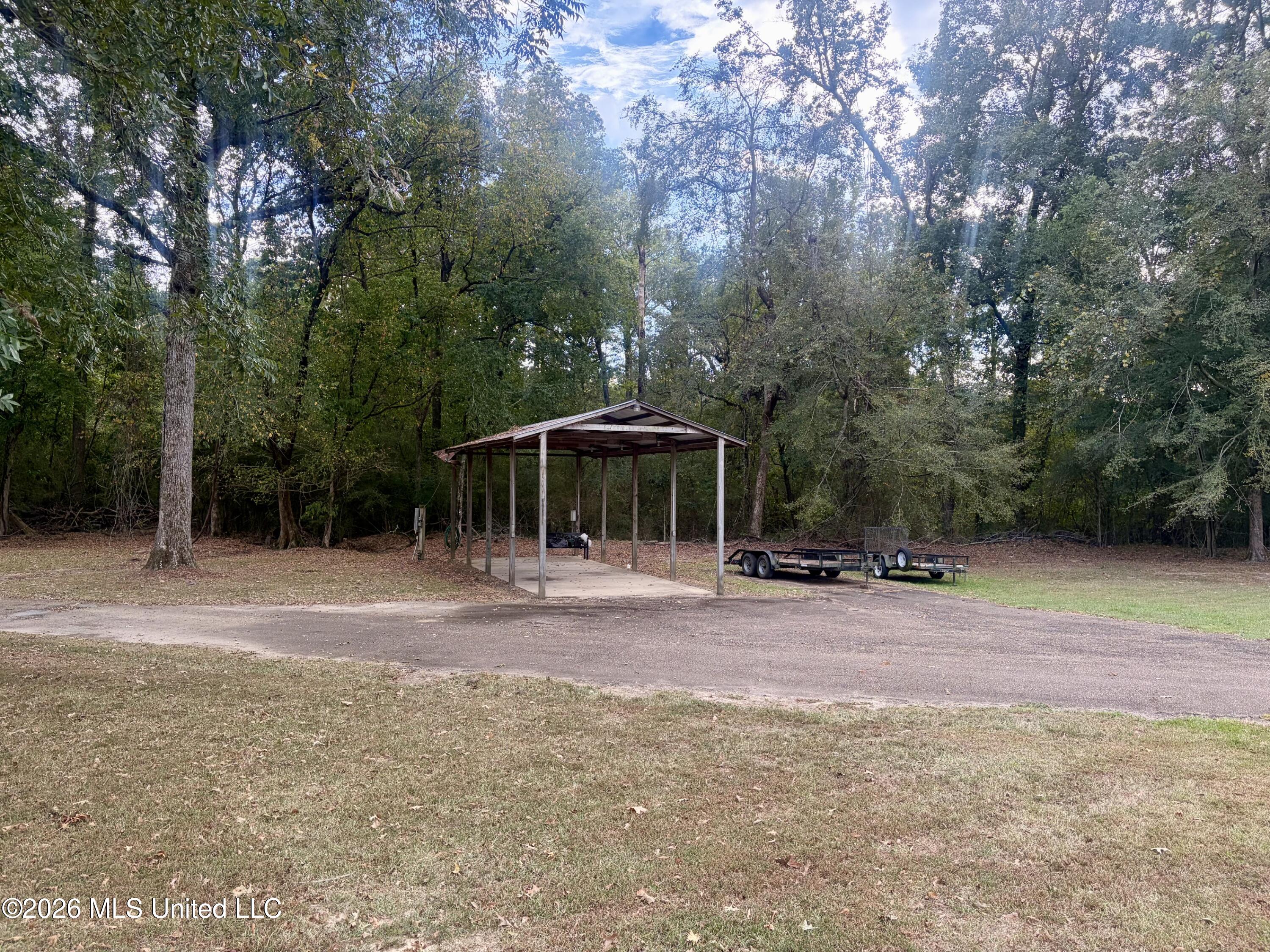 1310 Jones Loop Property Photo 18