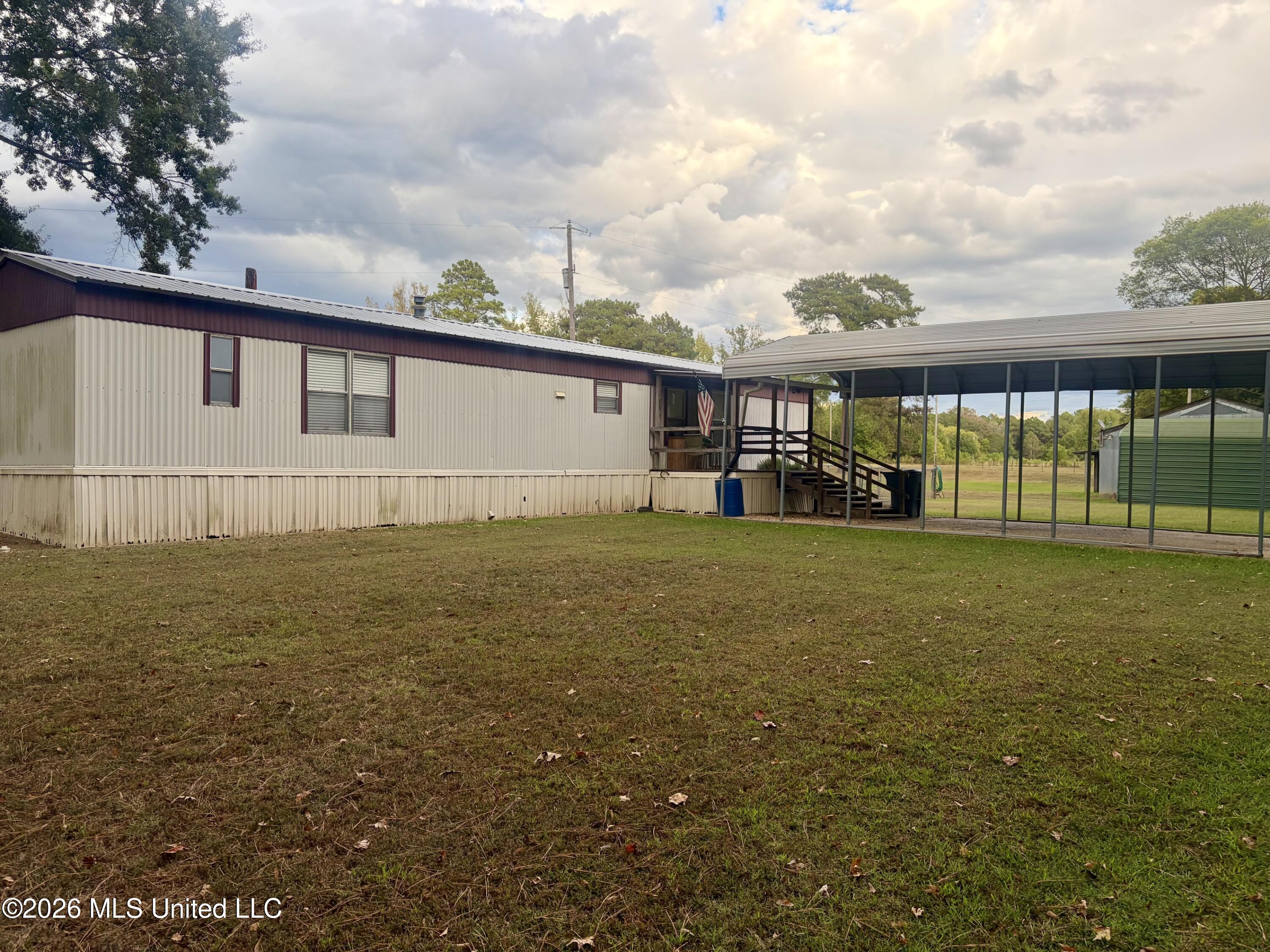 1310 Jones Loop Property Photo 21