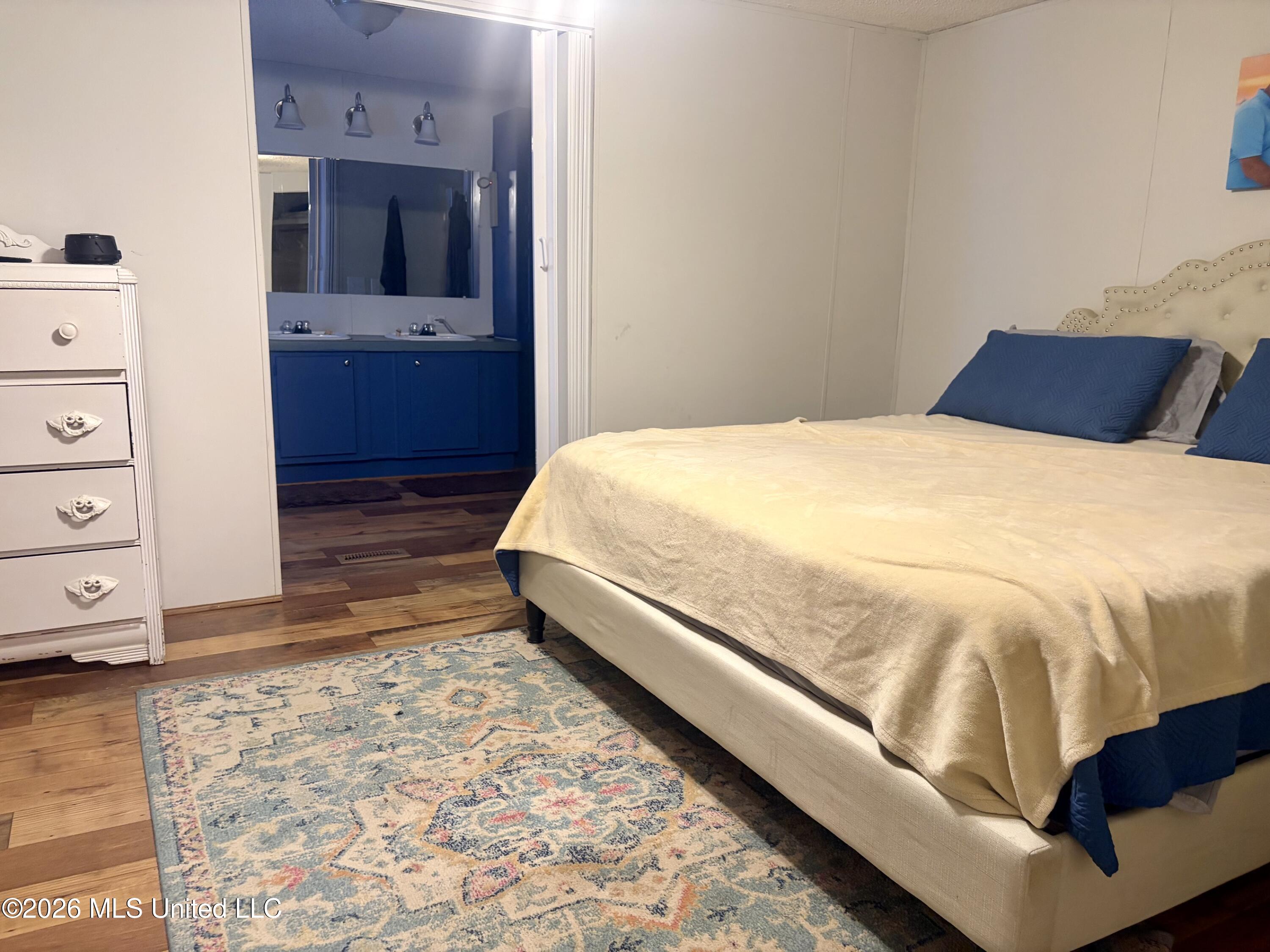 1310 Jones Loop Property Photo 25