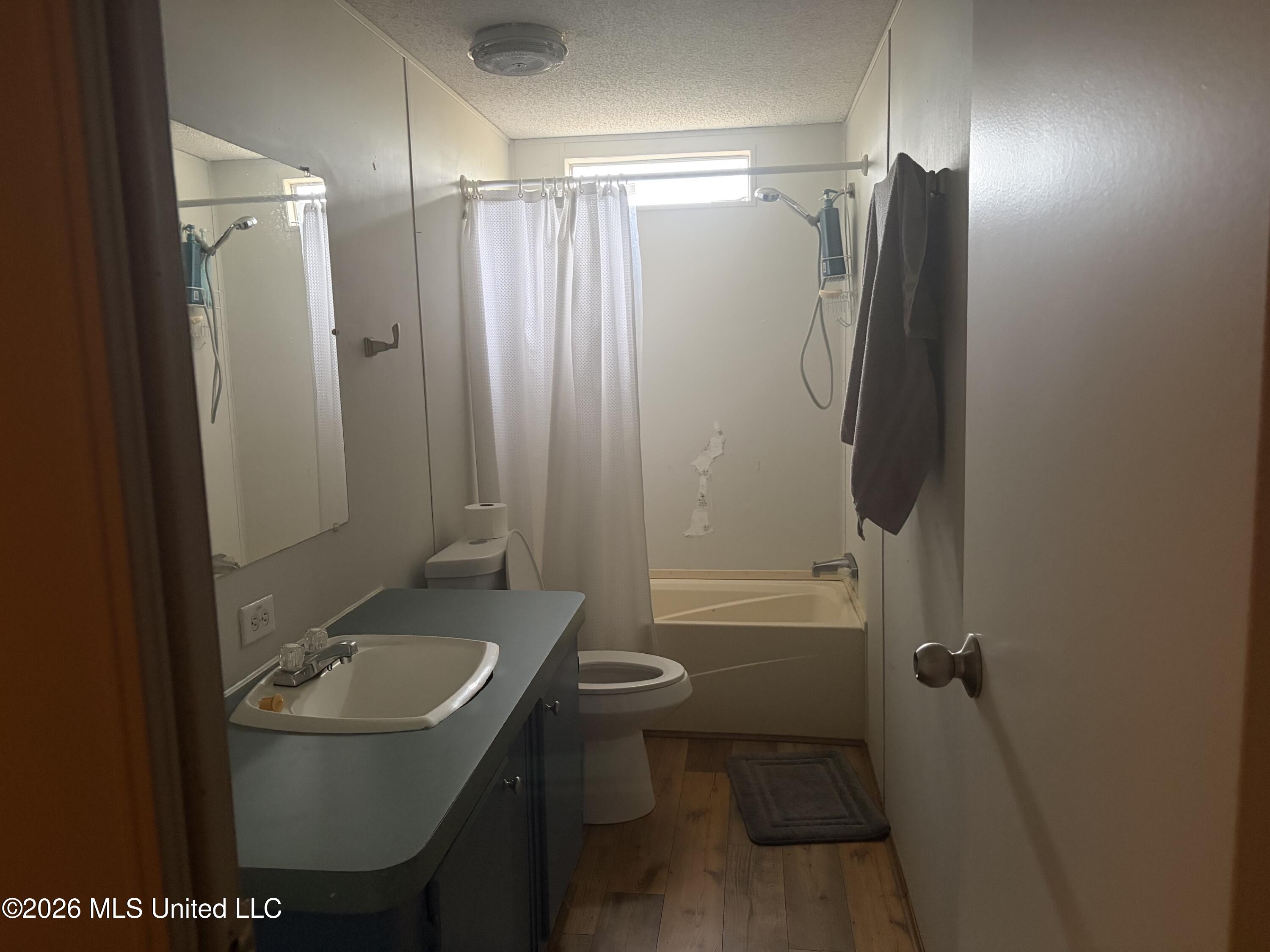 1310 Jones Loop Property Photo 26