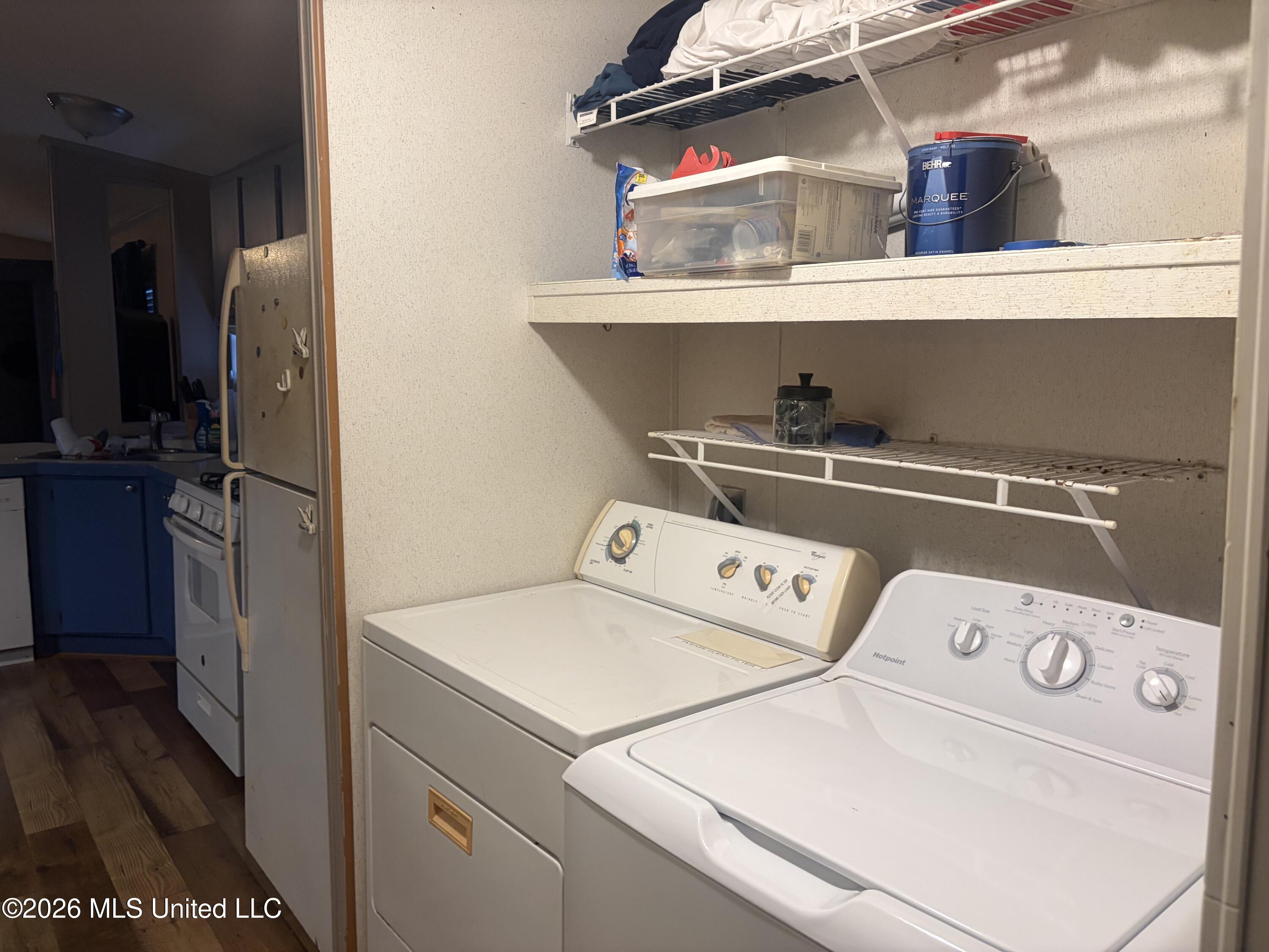 1310 Jones Loop Property Photo 32