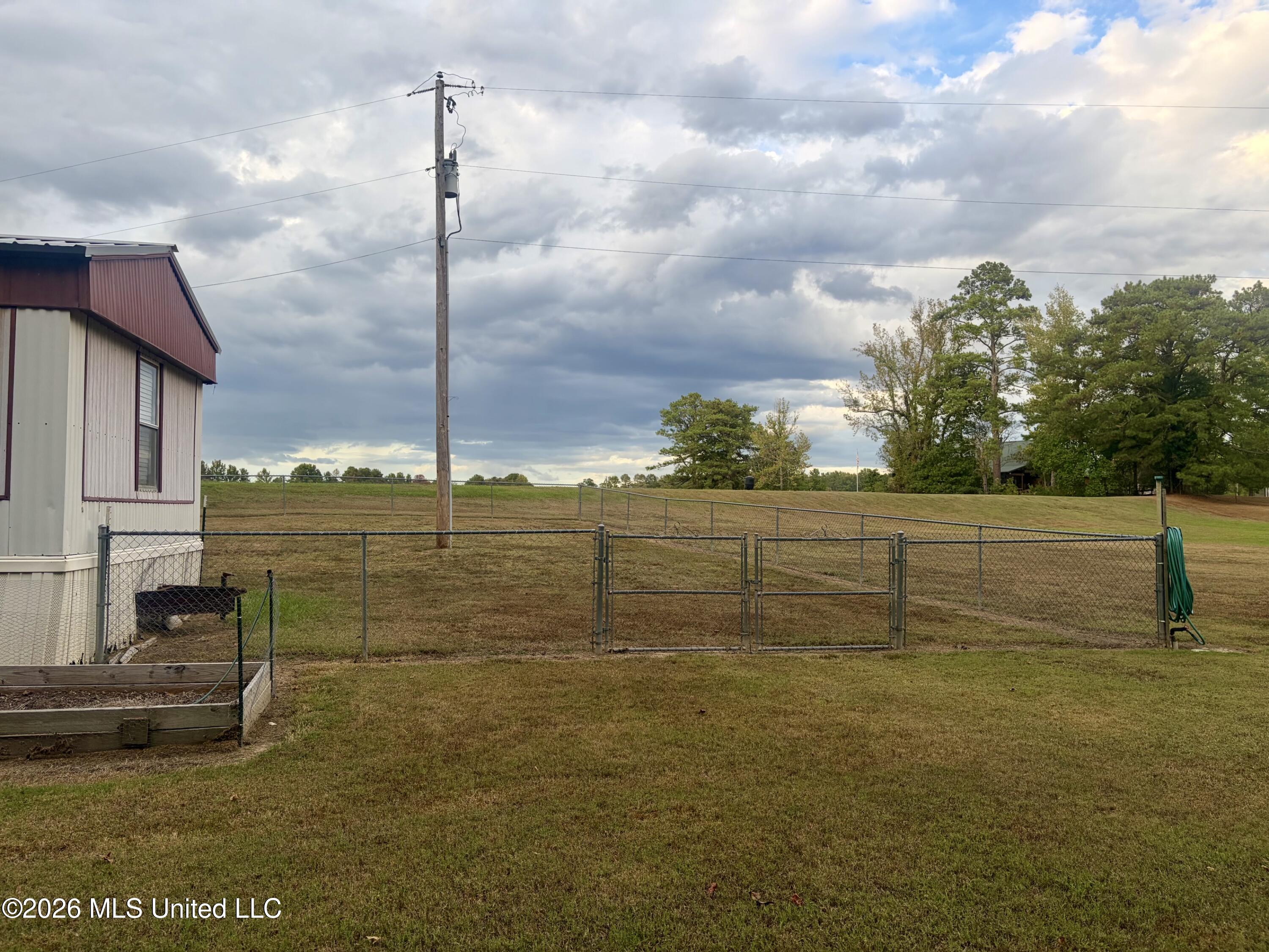 1310 Jones Loop Property Photo 33