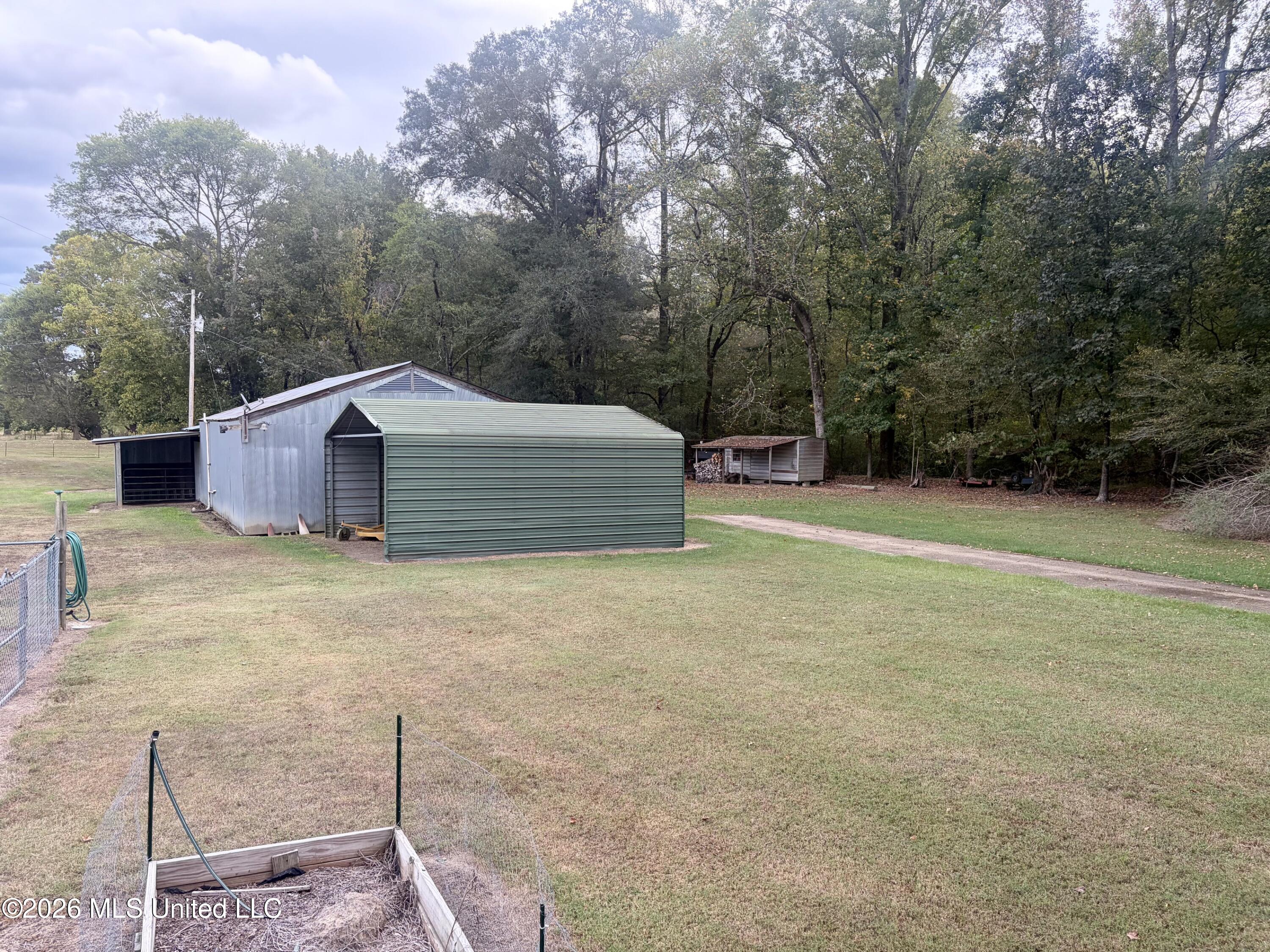1310 Jones Loop Property Photo 35