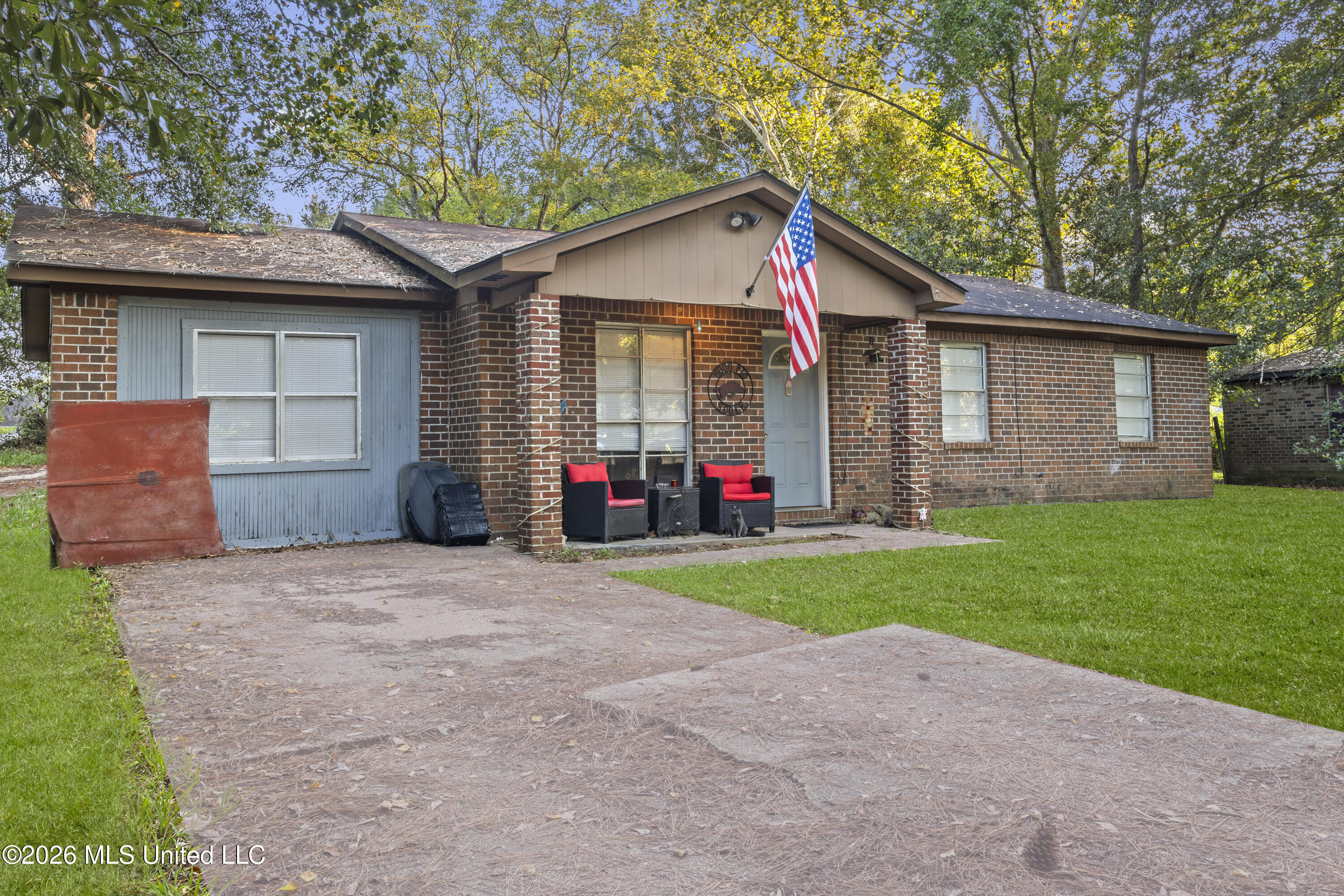 2312 Briargate Drive Property Photo 3