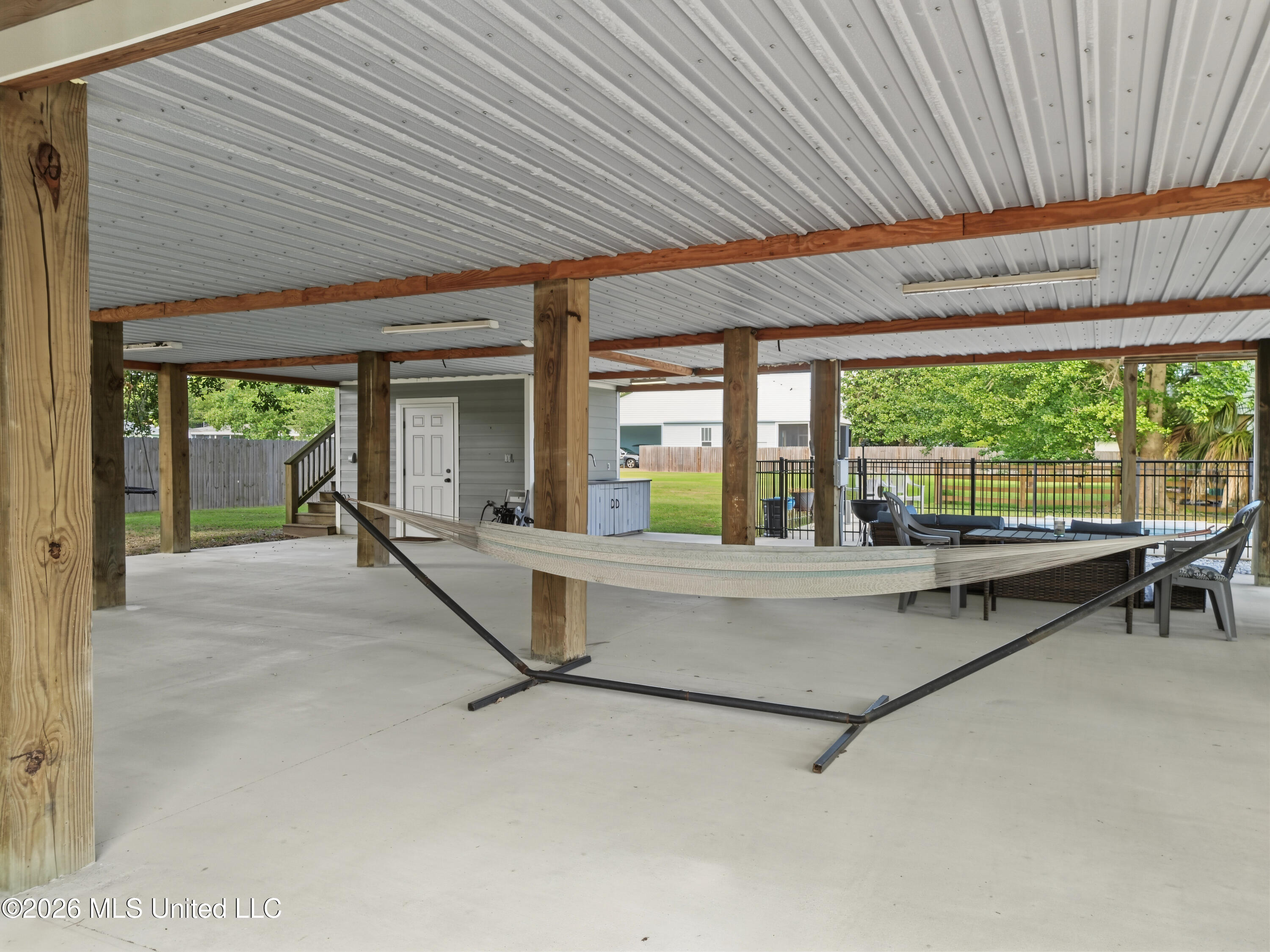 405 S Cleveland Avenue Property Photo 12