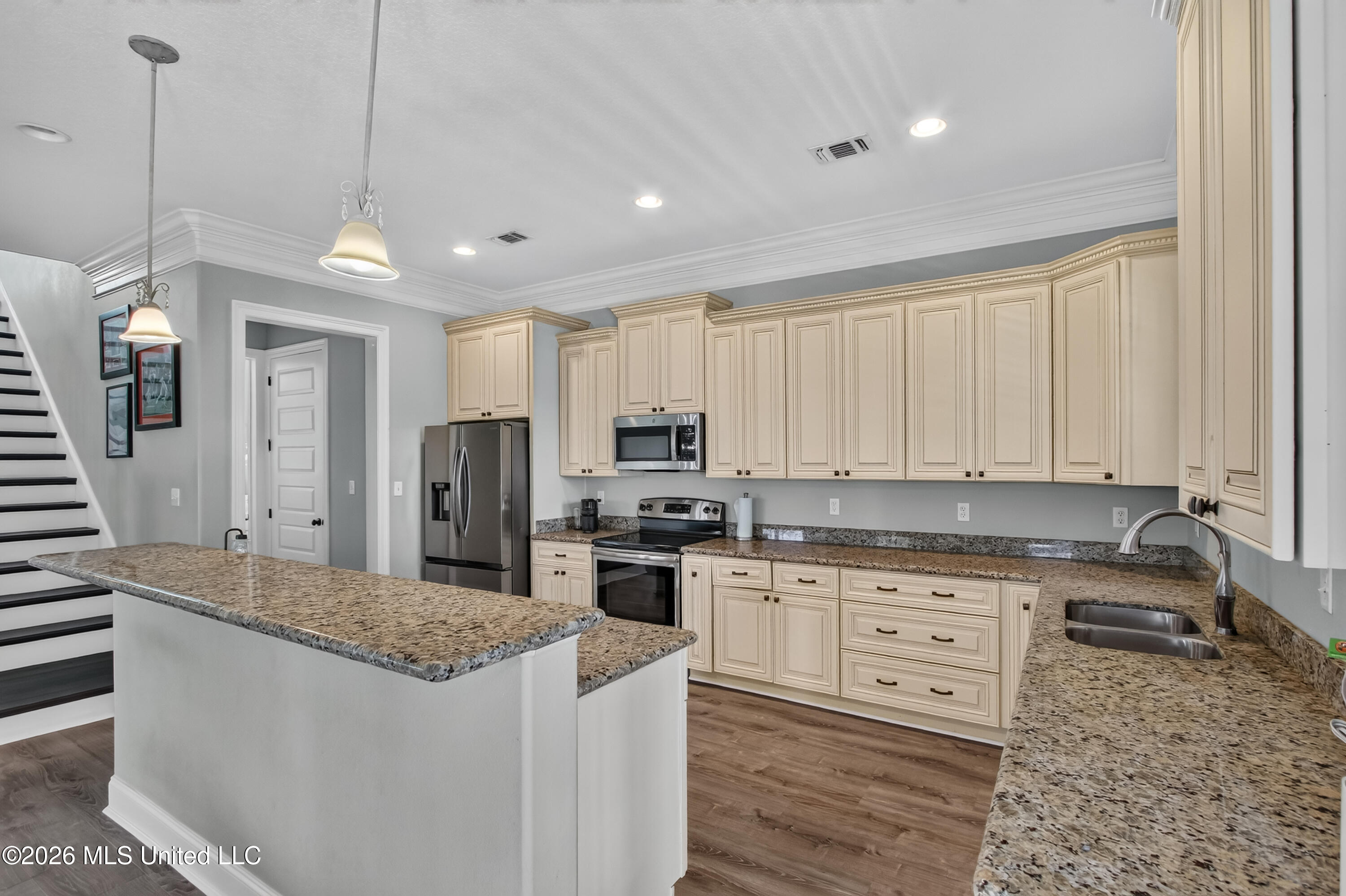 6401 Ascot Drive Property Photo 15
