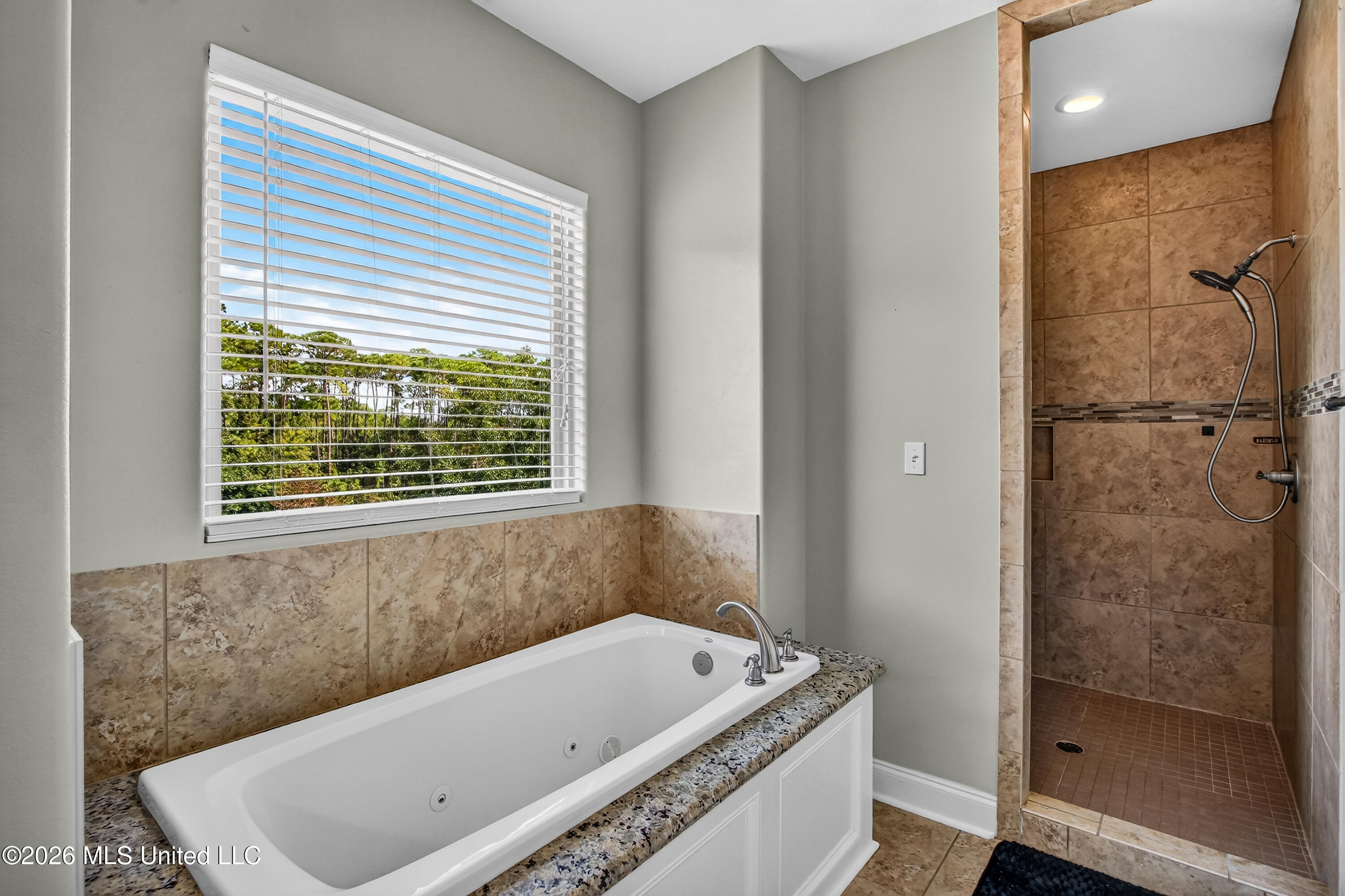 6401 Ascot Drive Property Photo 27