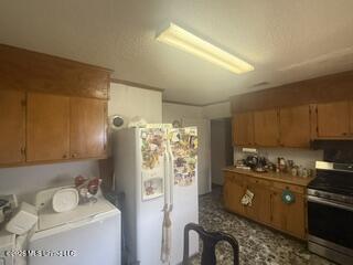 207 10th Street Property Photo 5