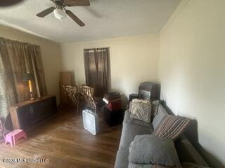 207 10th Street Property Photo 12