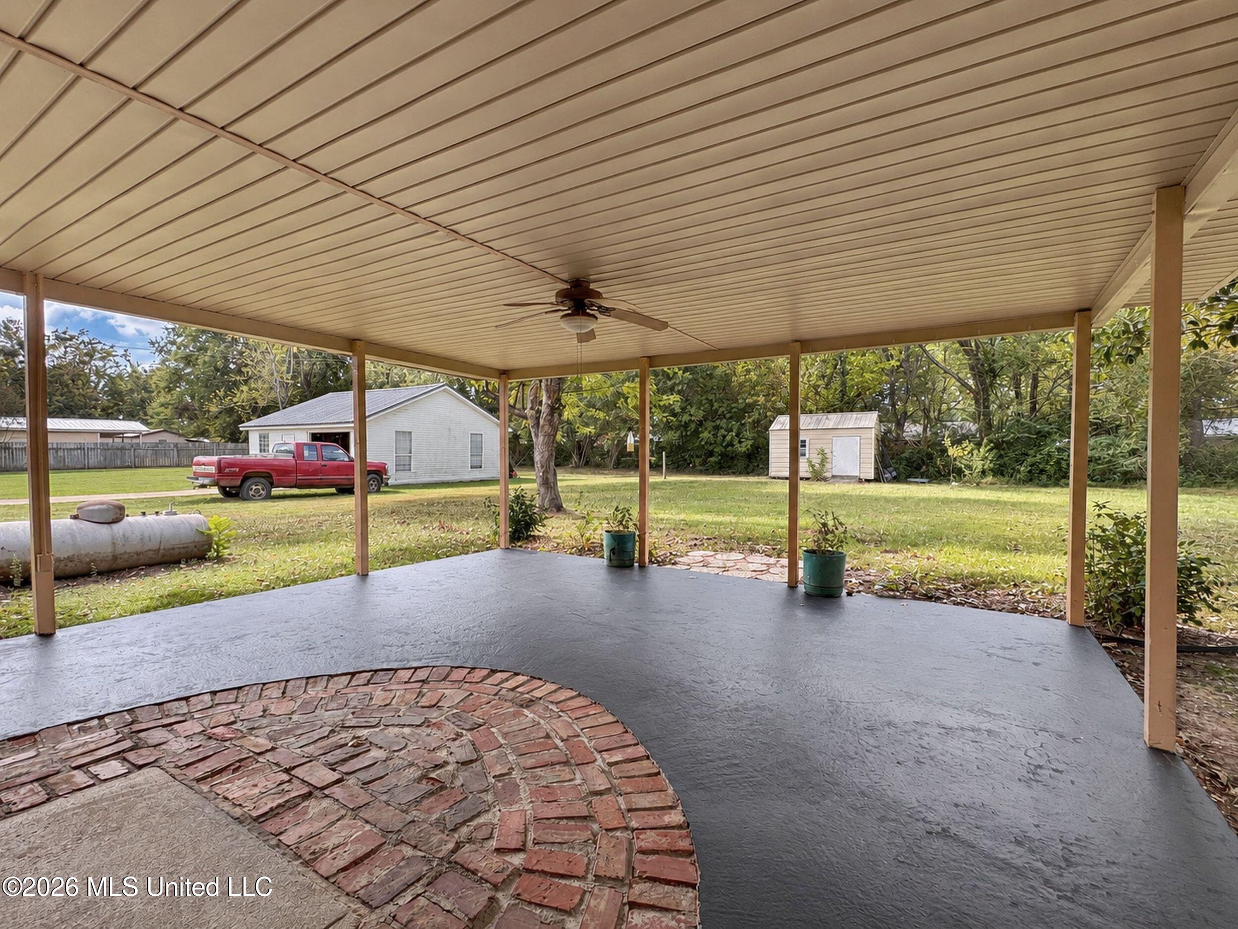 115 Marie Street Property Photo 32