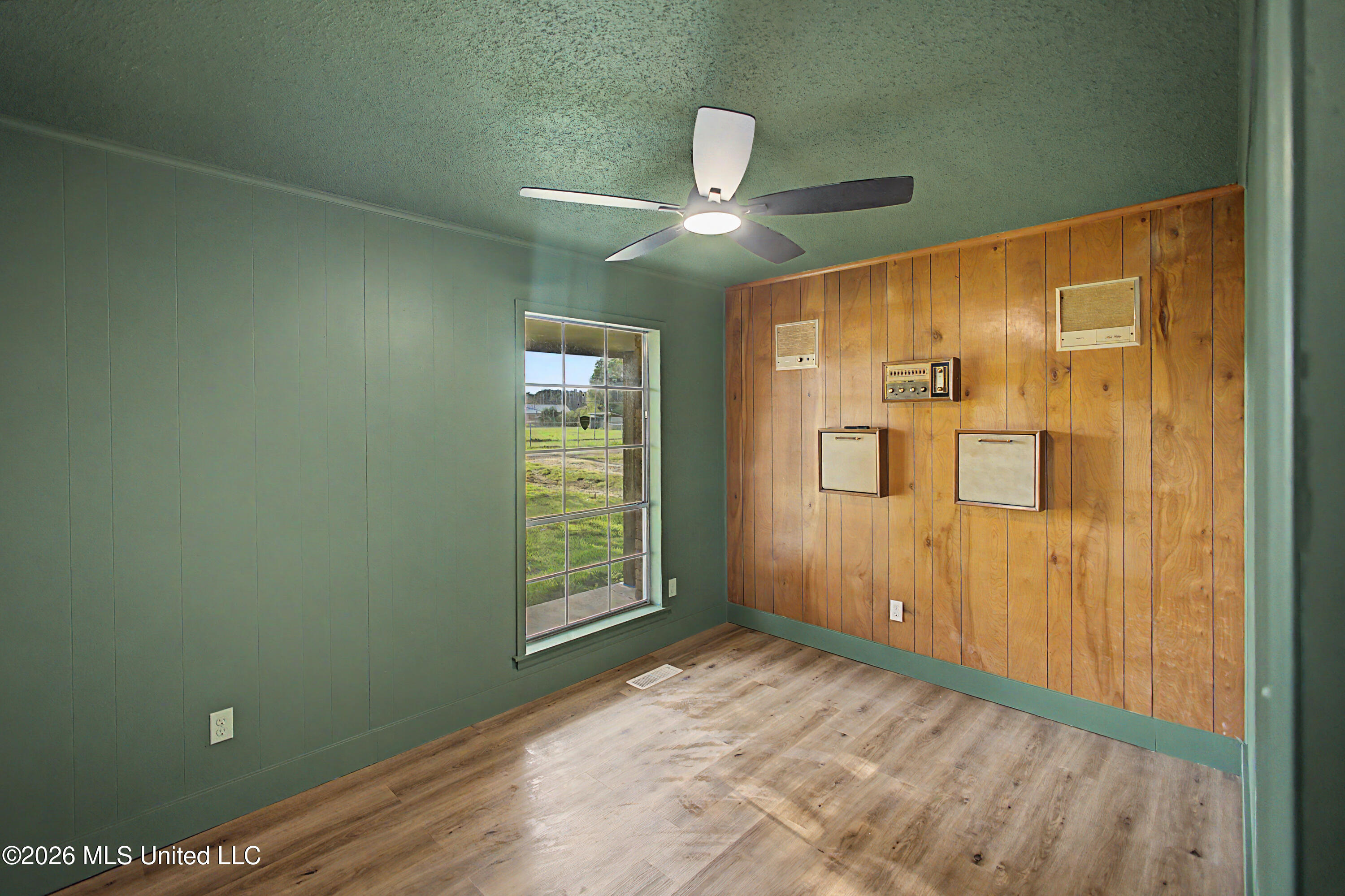 713 West Street Property Photo 12