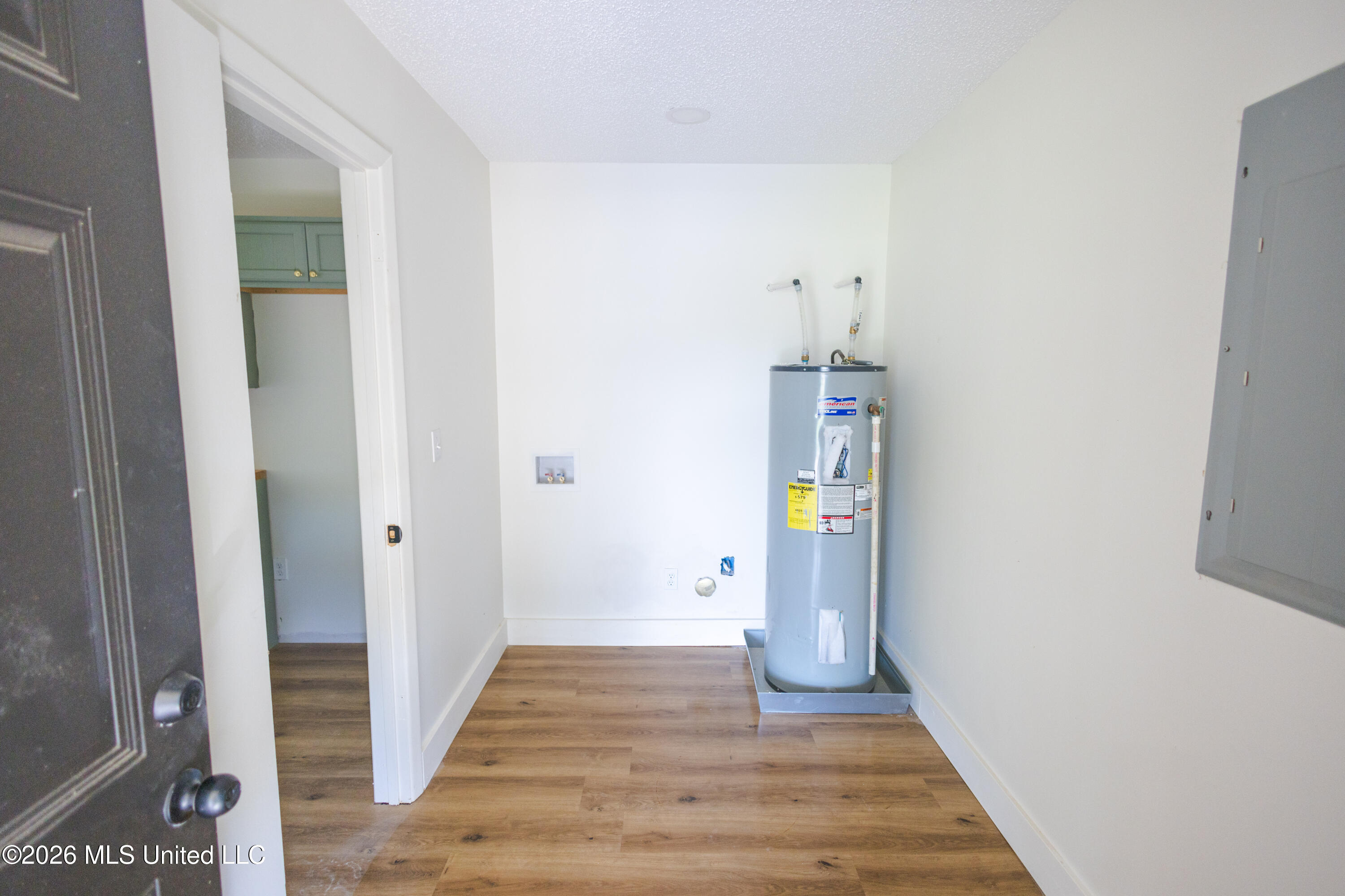 713 West Street Property Photo 13