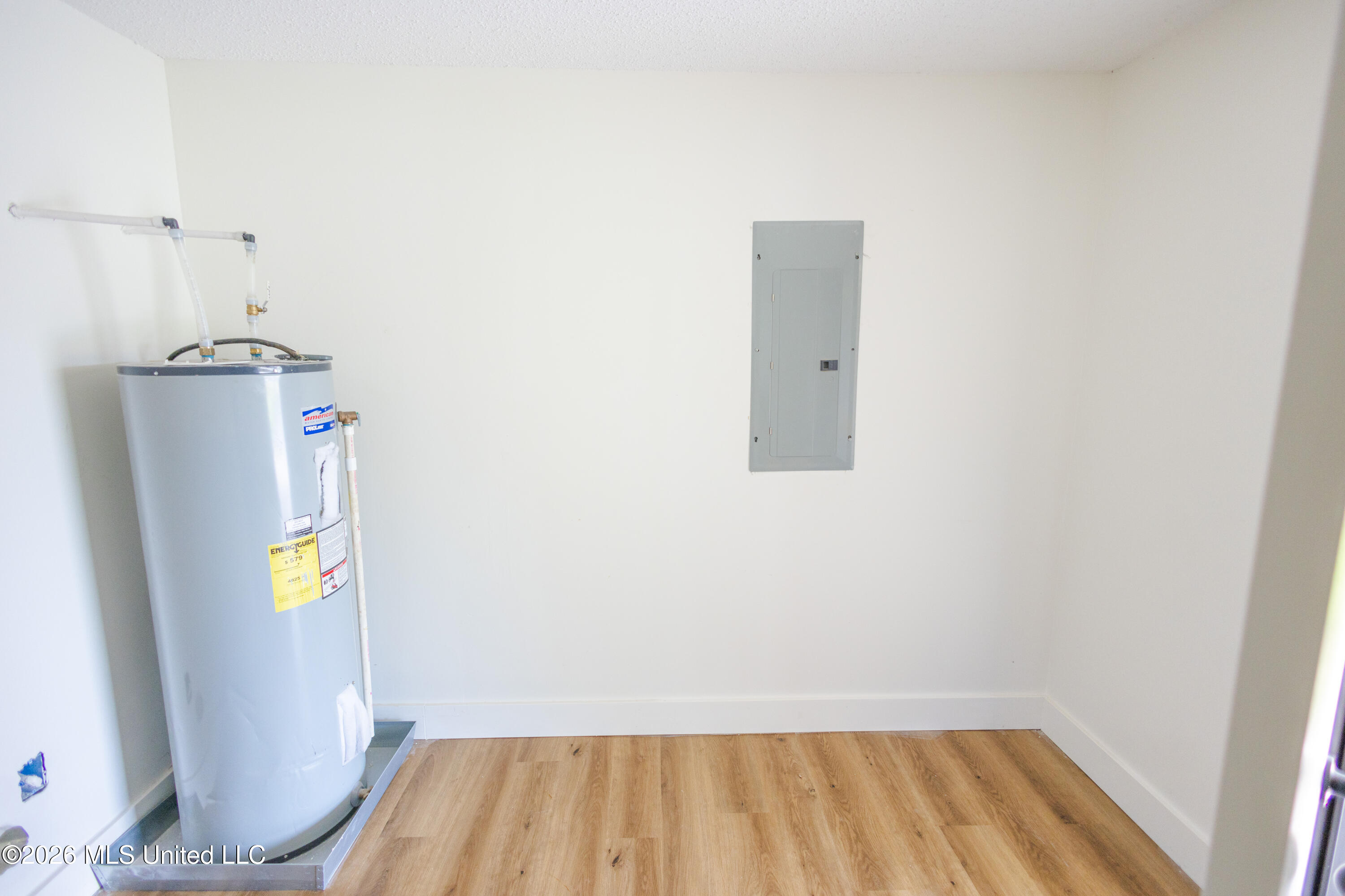 713 West Street Property Photo 15