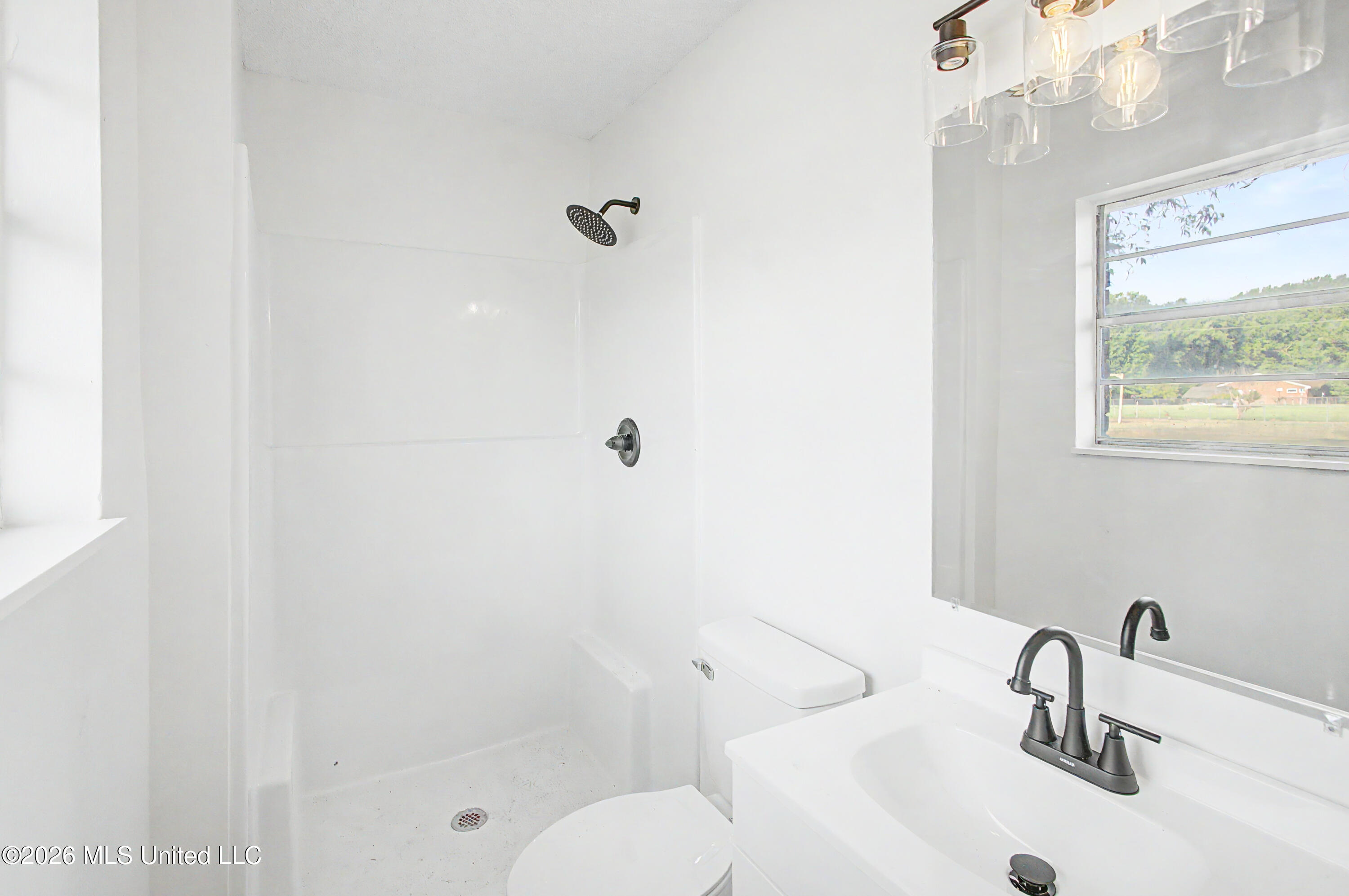 713 West Street Property Photo 20
