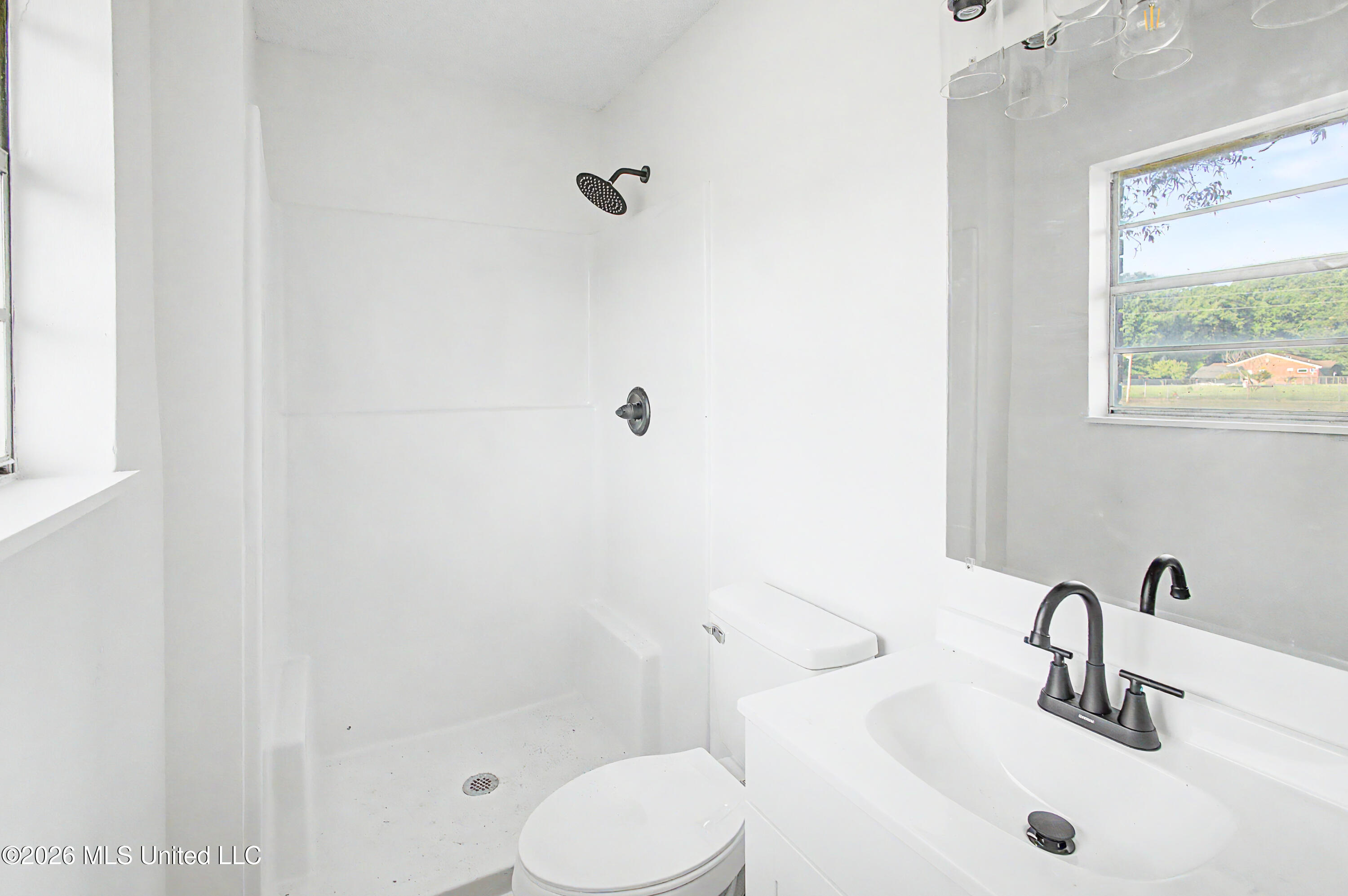 713 West Street Property Photo 21