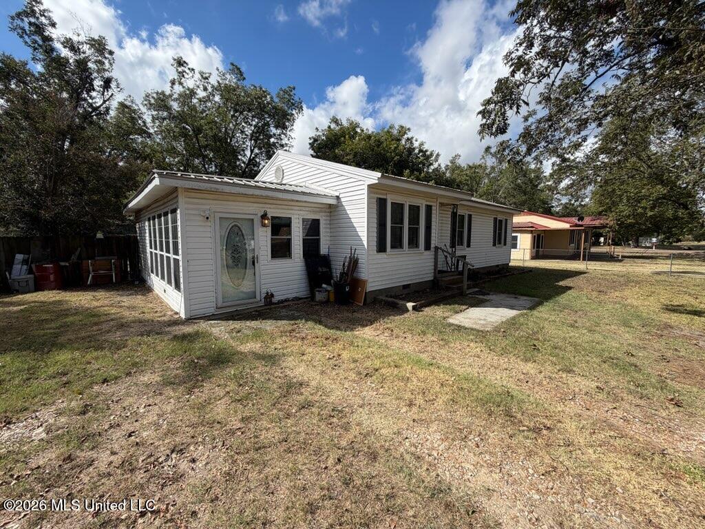 365 3rd Street Property Photo 2