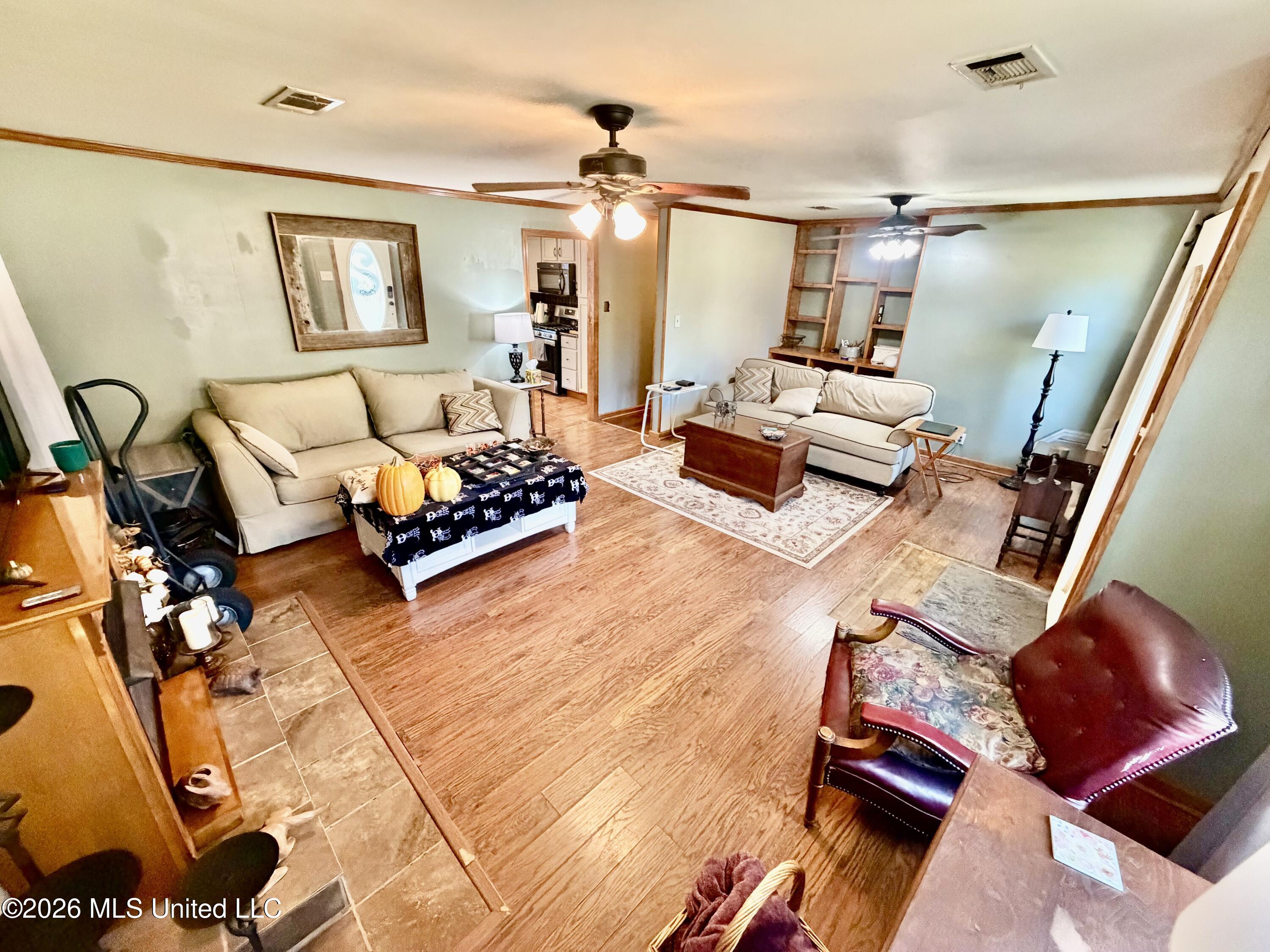 365 3rd Street Property Photo 5