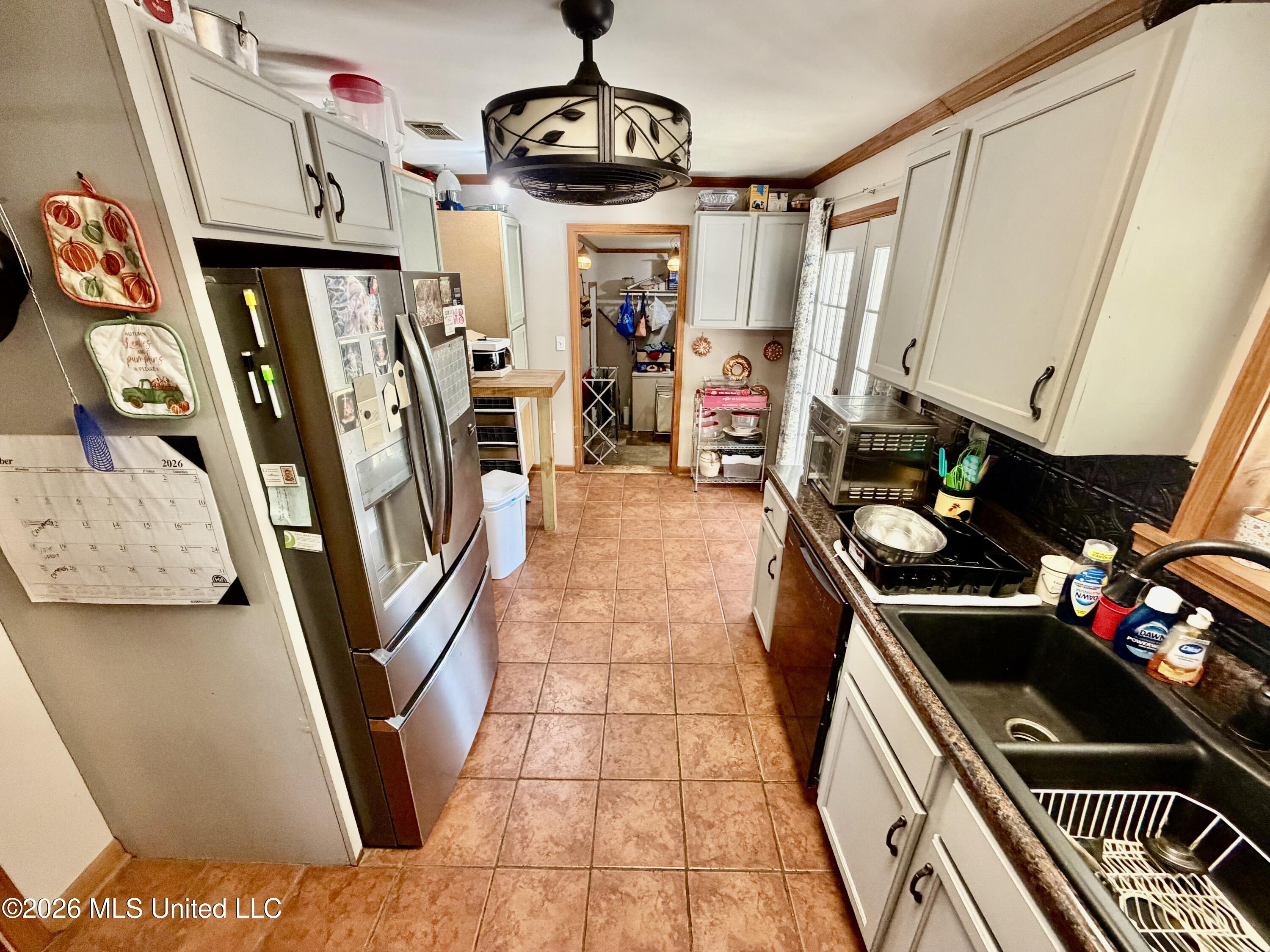 365 3rd Street Property Photo 7